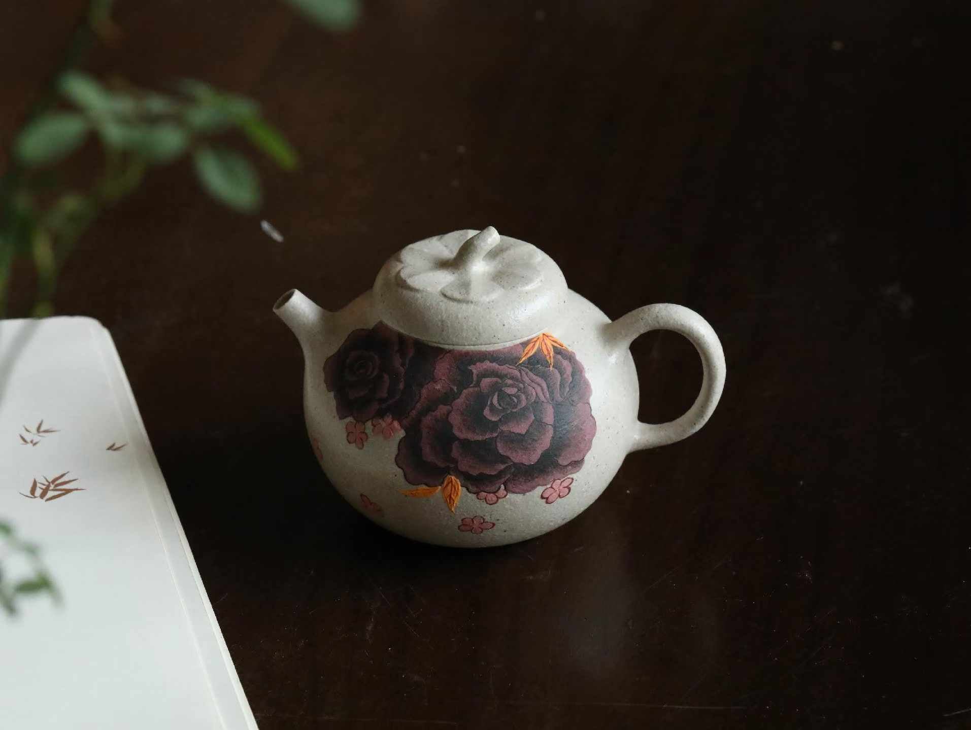 "Qie Gua" Yixing Zisha Teapot  (Eggplant) - 150ml