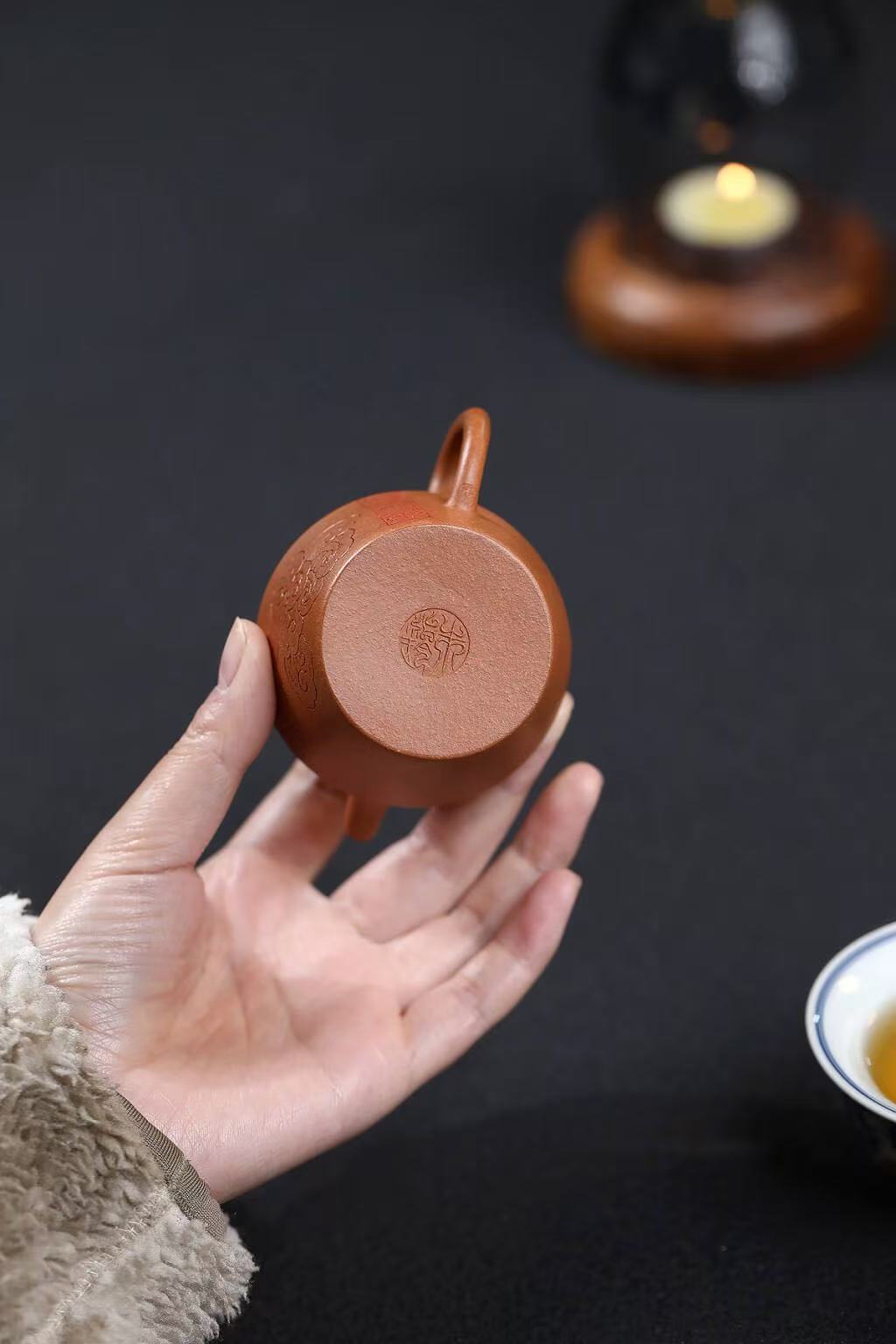 Handmade Yixing Zisha Teapot "Xiang Yun" (Auspicious Clouds) | 祥云 - 120ml