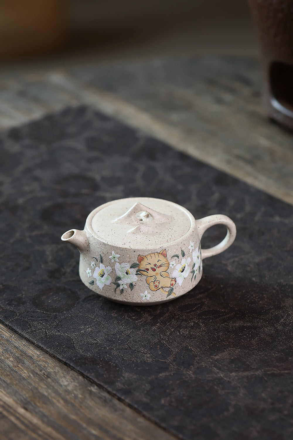 Handmade Yixing Zisha Teapot "Guan Shan" | 观山 - 120ml