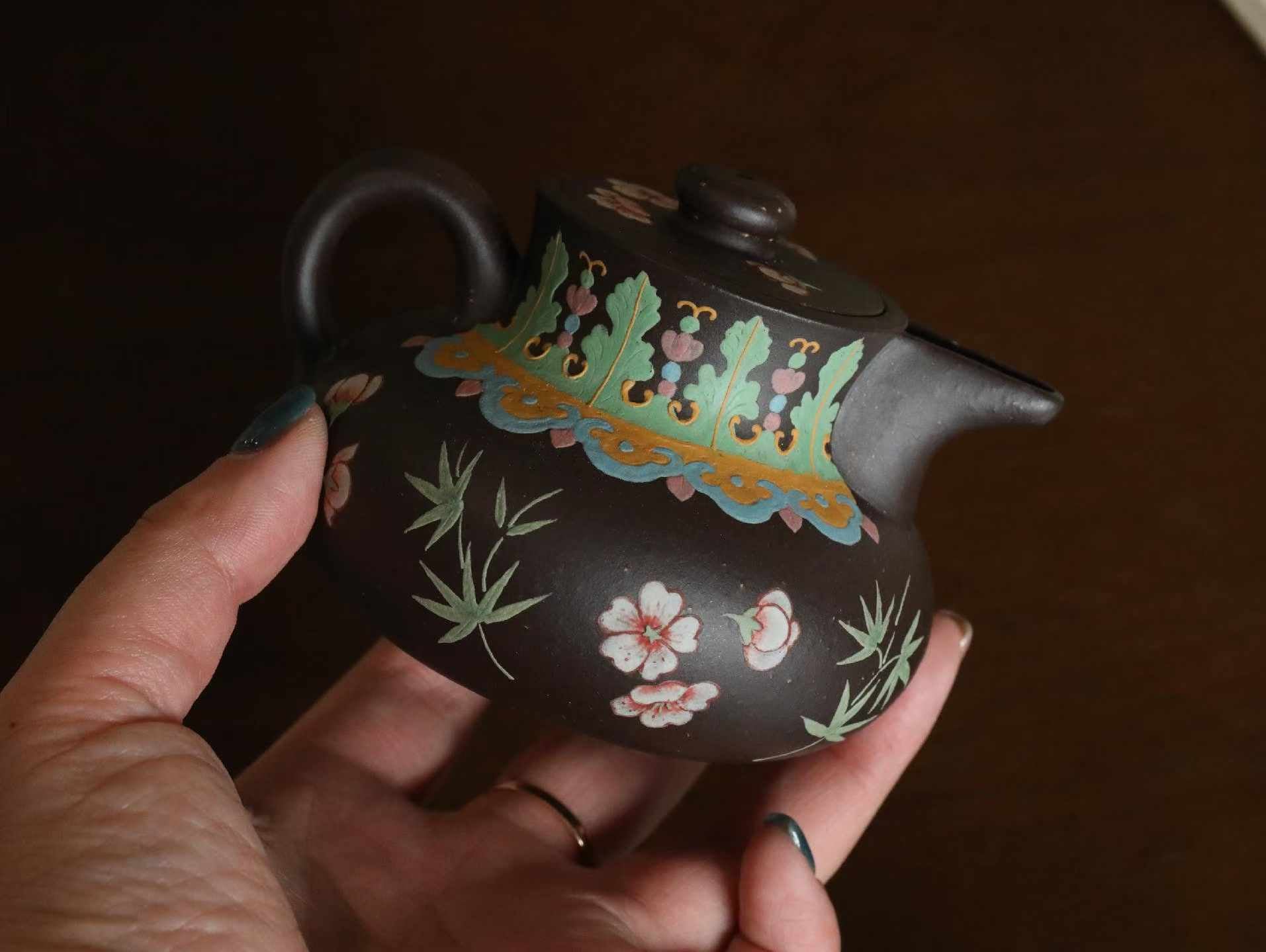 "Mo Xiang" Yixing Zisha Teapot - 150ml