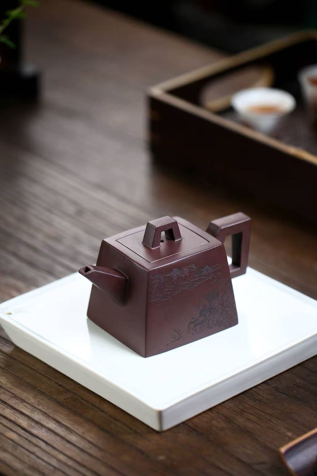 Handmade Yixing Zisha Teapot "Sheng Fang" | 升方 - 190ml