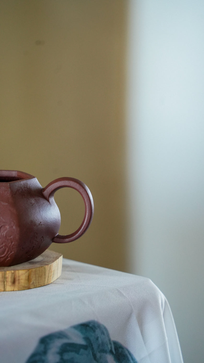 Handmade Zisha Teapot "Liu Fang Li Xing" (Hexagonal Pear Shape) | 180ml