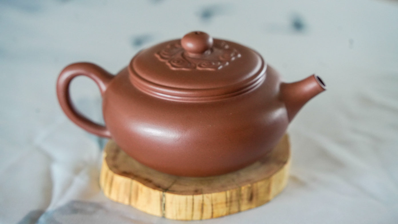 Authentic Handmade Yixing Zisha Teapot "Xiang Yun Ru Yi" - 150ml