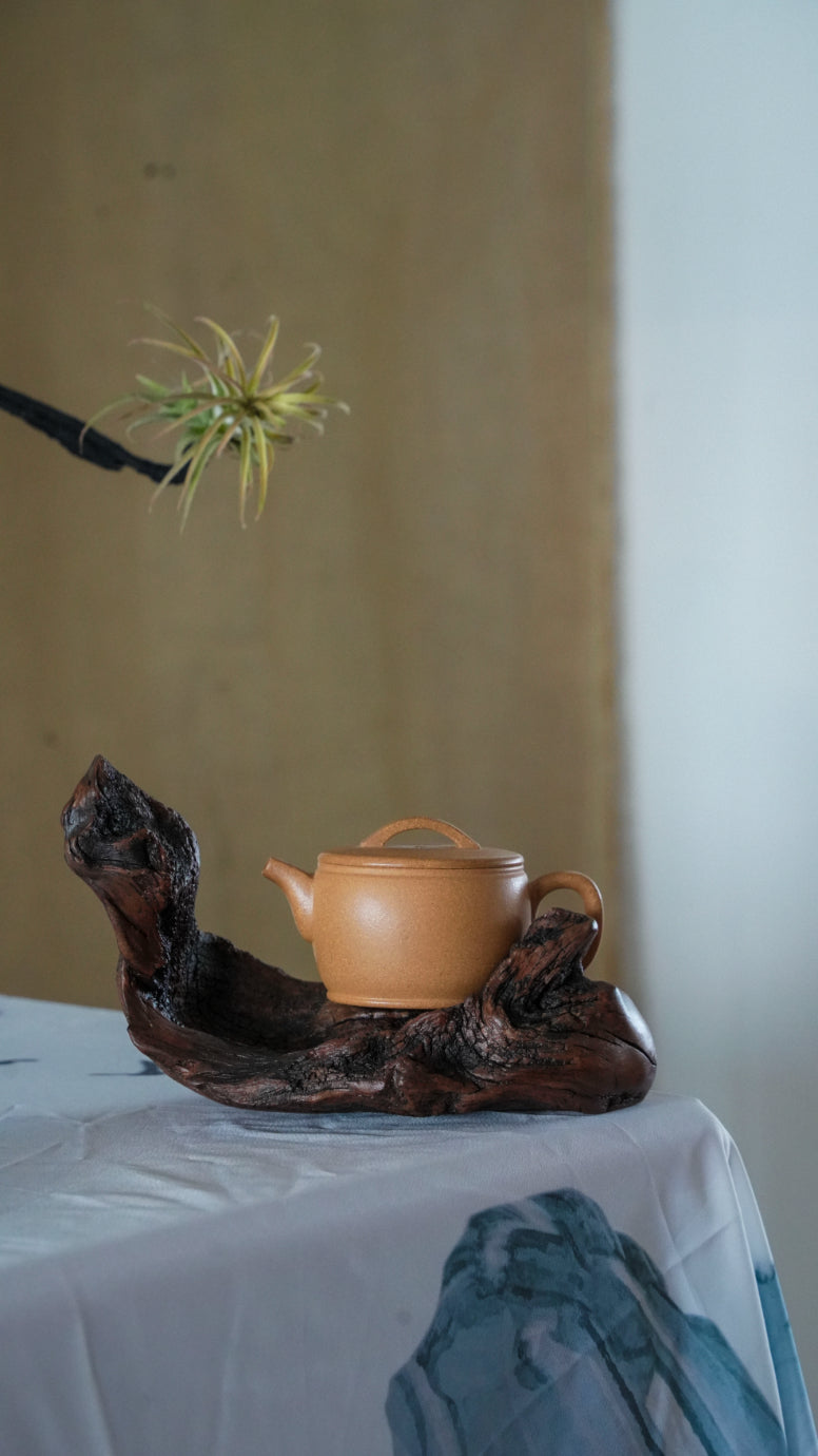 Classic "Han Wa" Zisha Teapot - 140ml