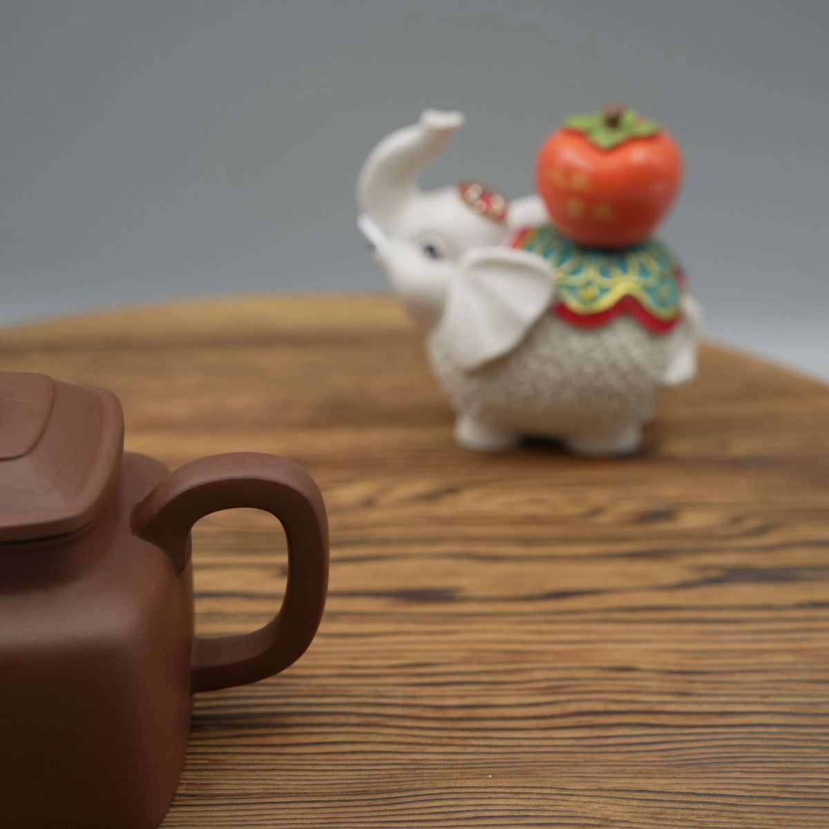 Handmade Yixing Zisha Teapot "Si Fang De Zhong " (Square Bell) | 四方德钟 - 200ml