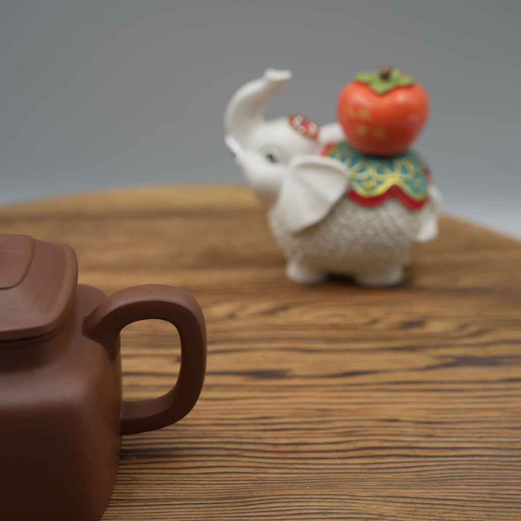 Handmade Yixing Zisha Teapot "Si Fang De Zhong " (Square Bell) | 四方德钟 - 200ml