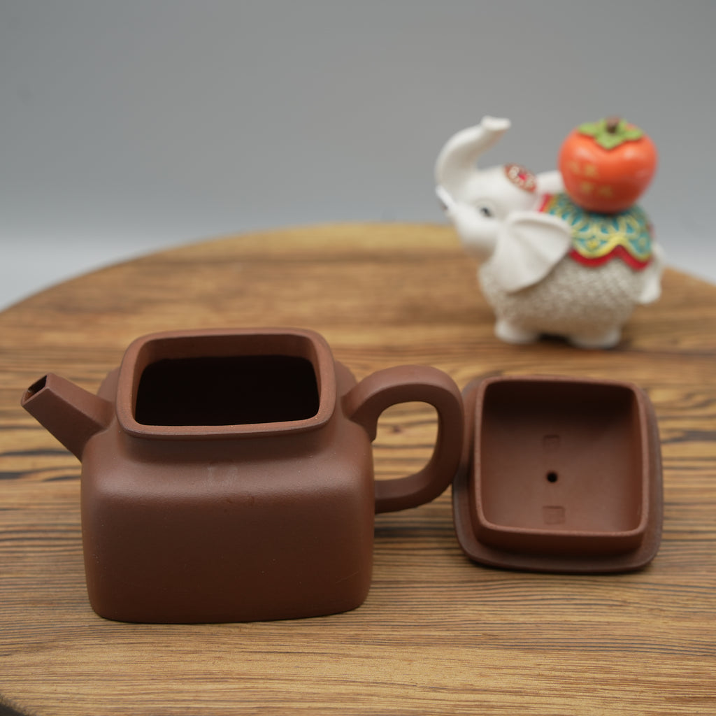 Handmade Yixing Zisha Teapot "Si Fang De Zhong " (Square Bell) | 四方德钟 - 200ml