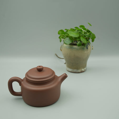 Handmade Yixing Zisha Teapot "De Zhong" (Bell of Virtue) | 德钟壶 - 260ml