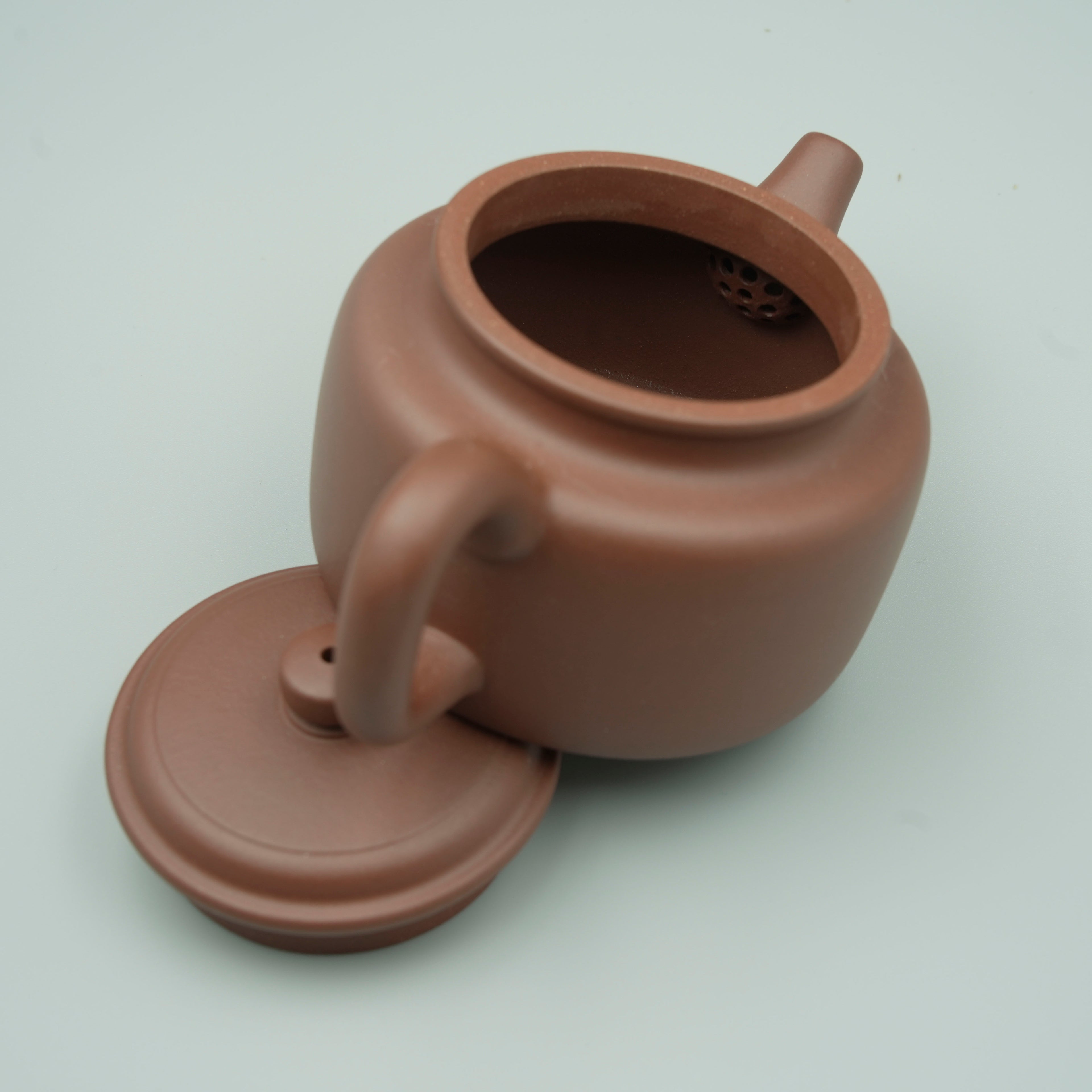 Handmade Yixing Zisha Teapot "De Zhong" (Bell of Virtue) | 德钟壶 - 260ml