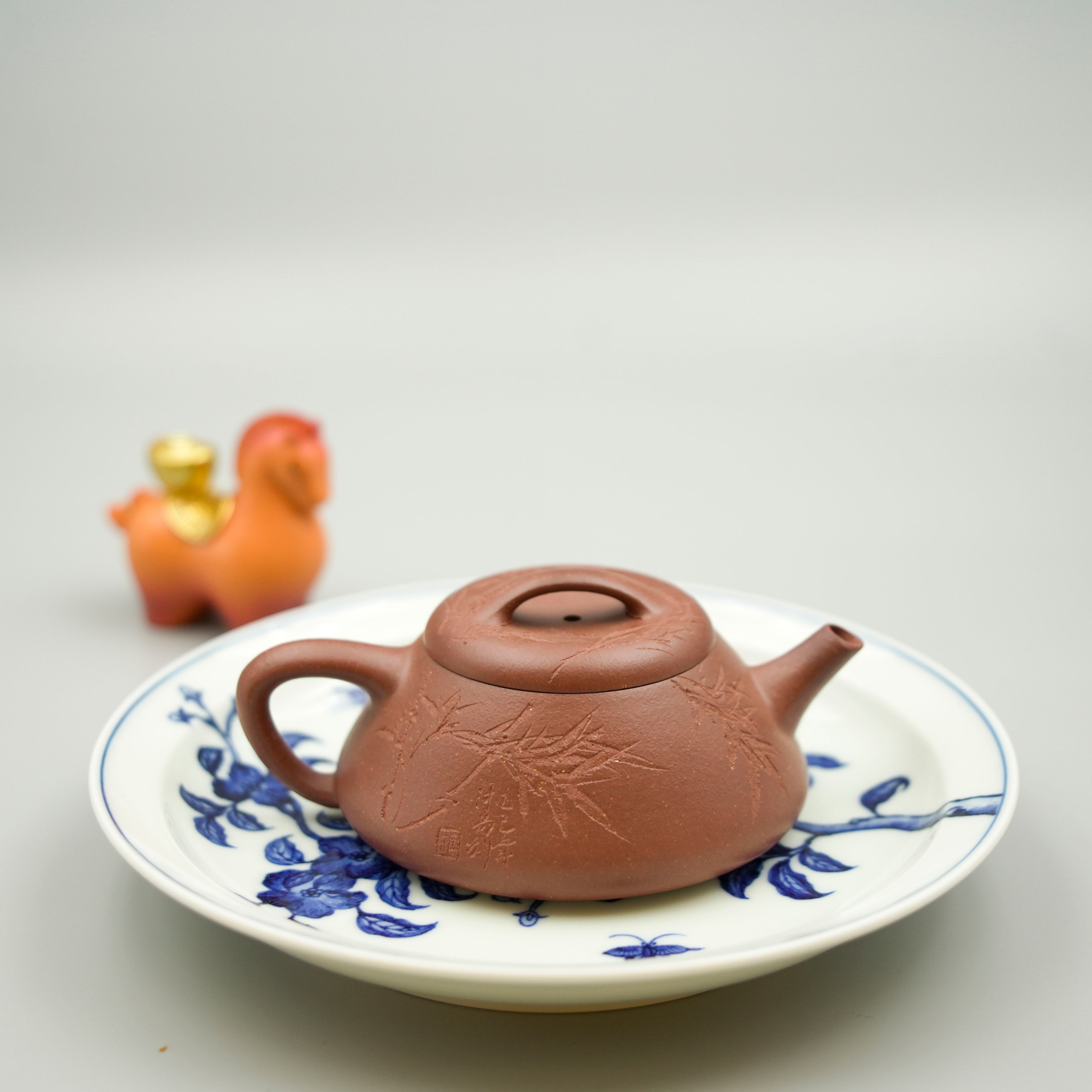 Handmade Yixing Zisha Teapot "Ying Piao" | 影瓢 - 150ml