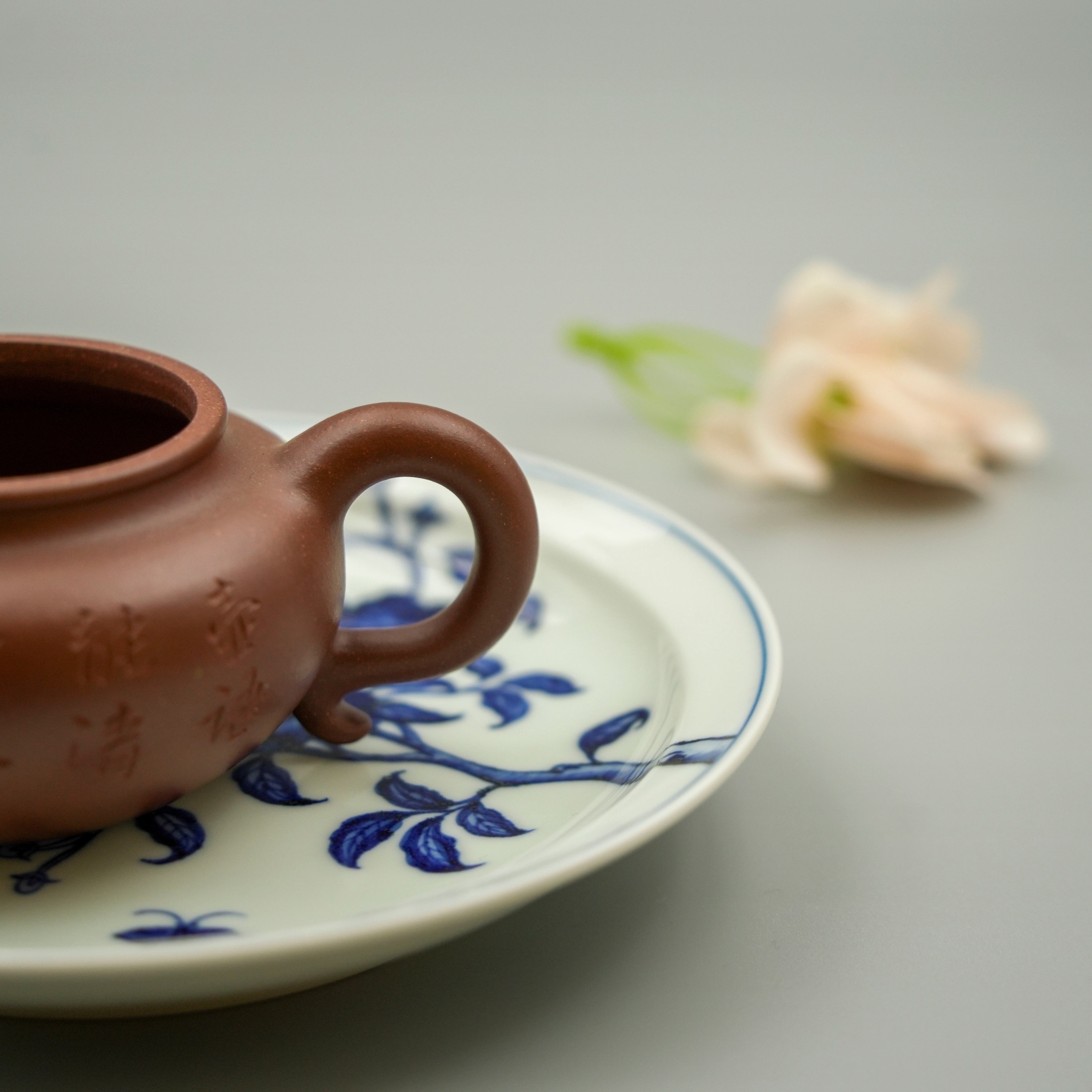 Fully Handmade Yixing Zisha Teapot "Fanggu" | 仿古带刻 - 200ml
