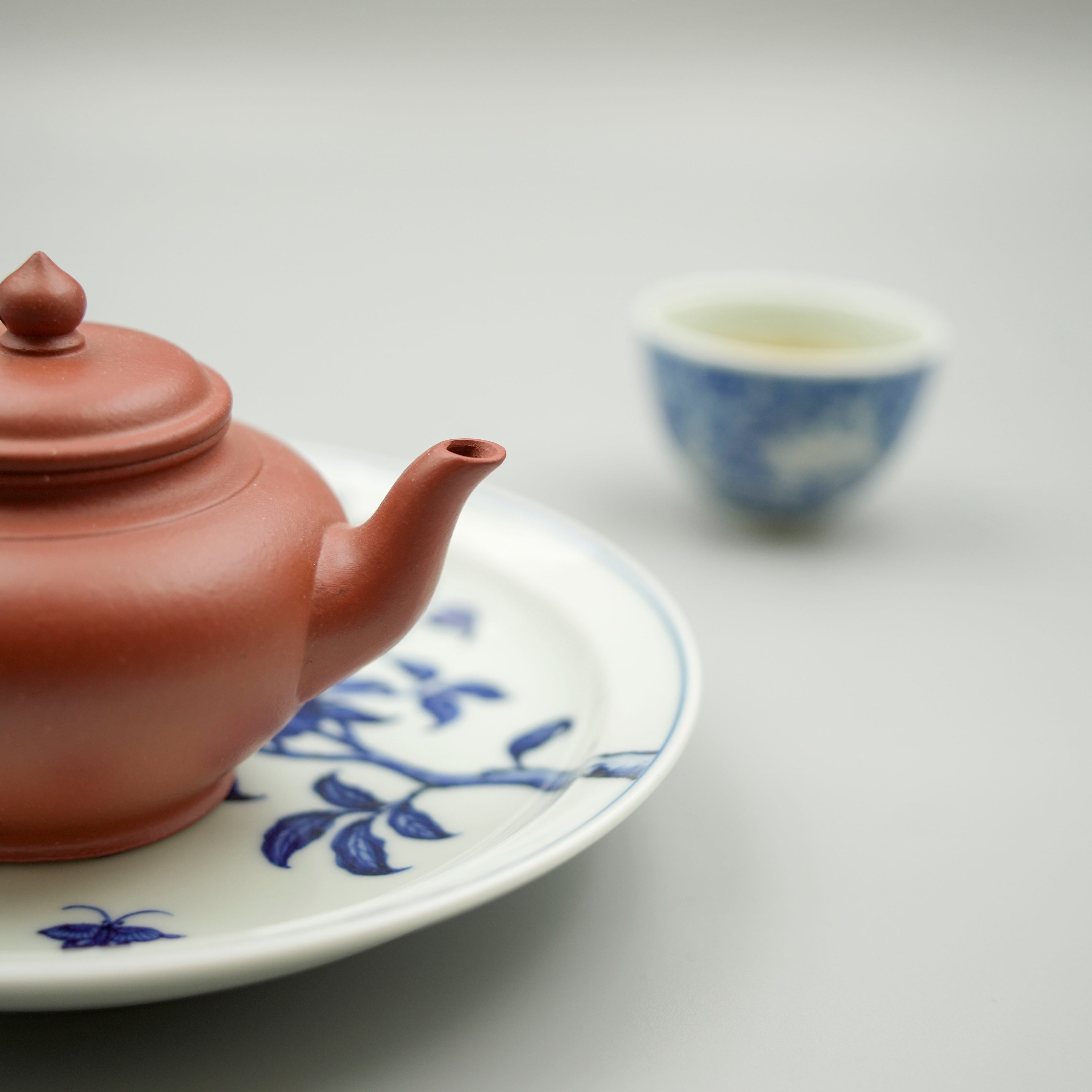 Handmade Yixing Zisha Teapot "Xiao Ying" | 笑樱 - 160ml