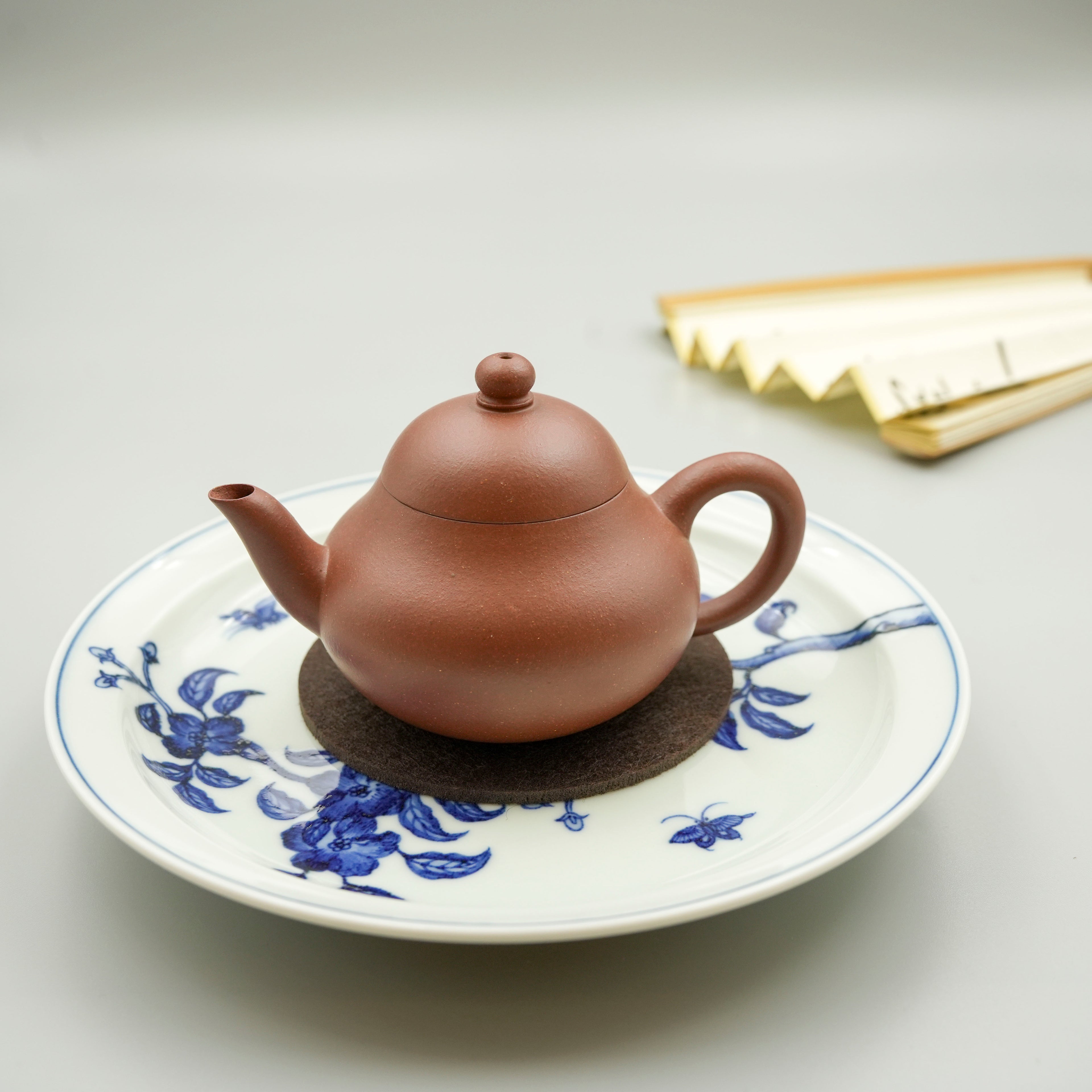 Fully Handmade Yixing Zisha Teapot "Li Xing" (Classic Pear Shape) | 梨形 - 130ml