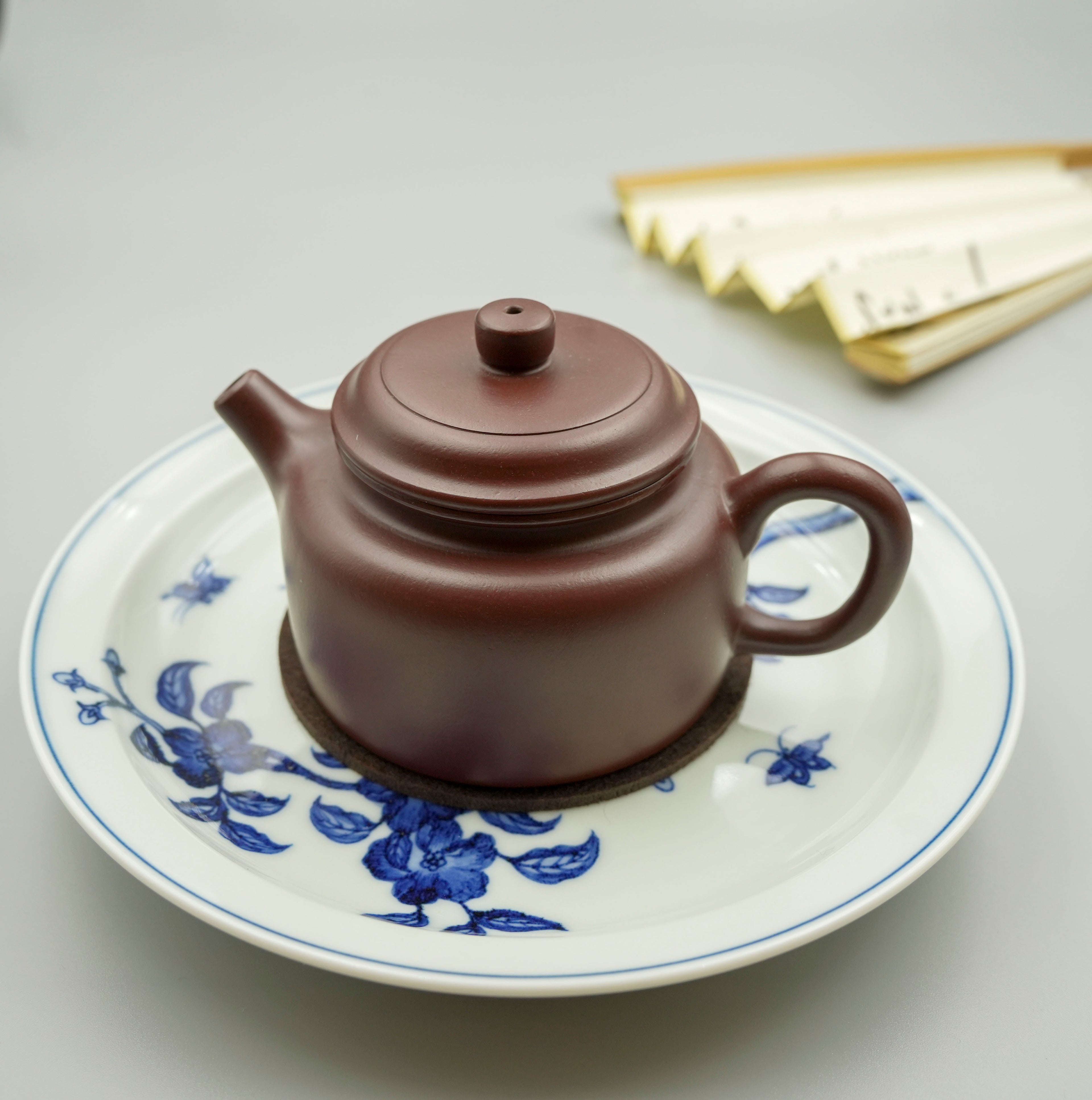 Handmade Yixing Zisha Teapot "Dezhong" (Bell of Virtue) | 德钟壶 - 170ml
