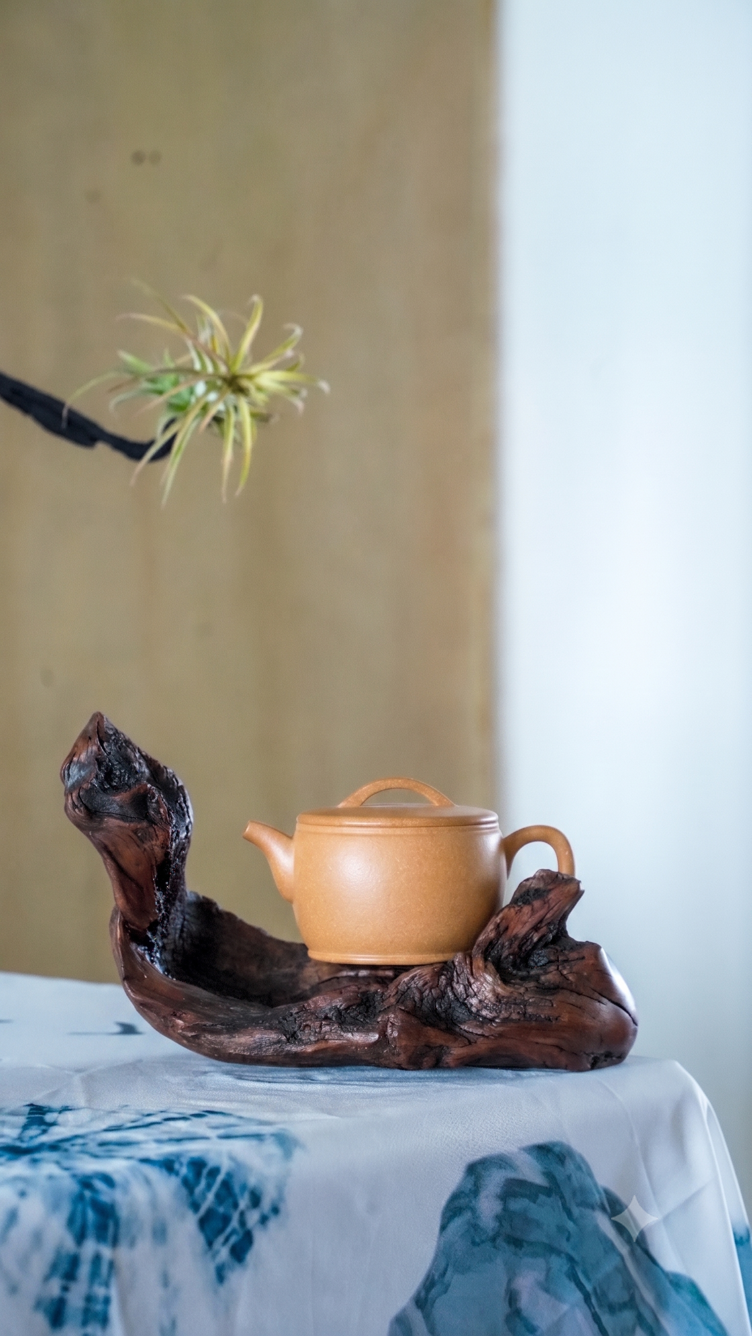 Classic "Han Wa" Zisha Teapot - 140ml