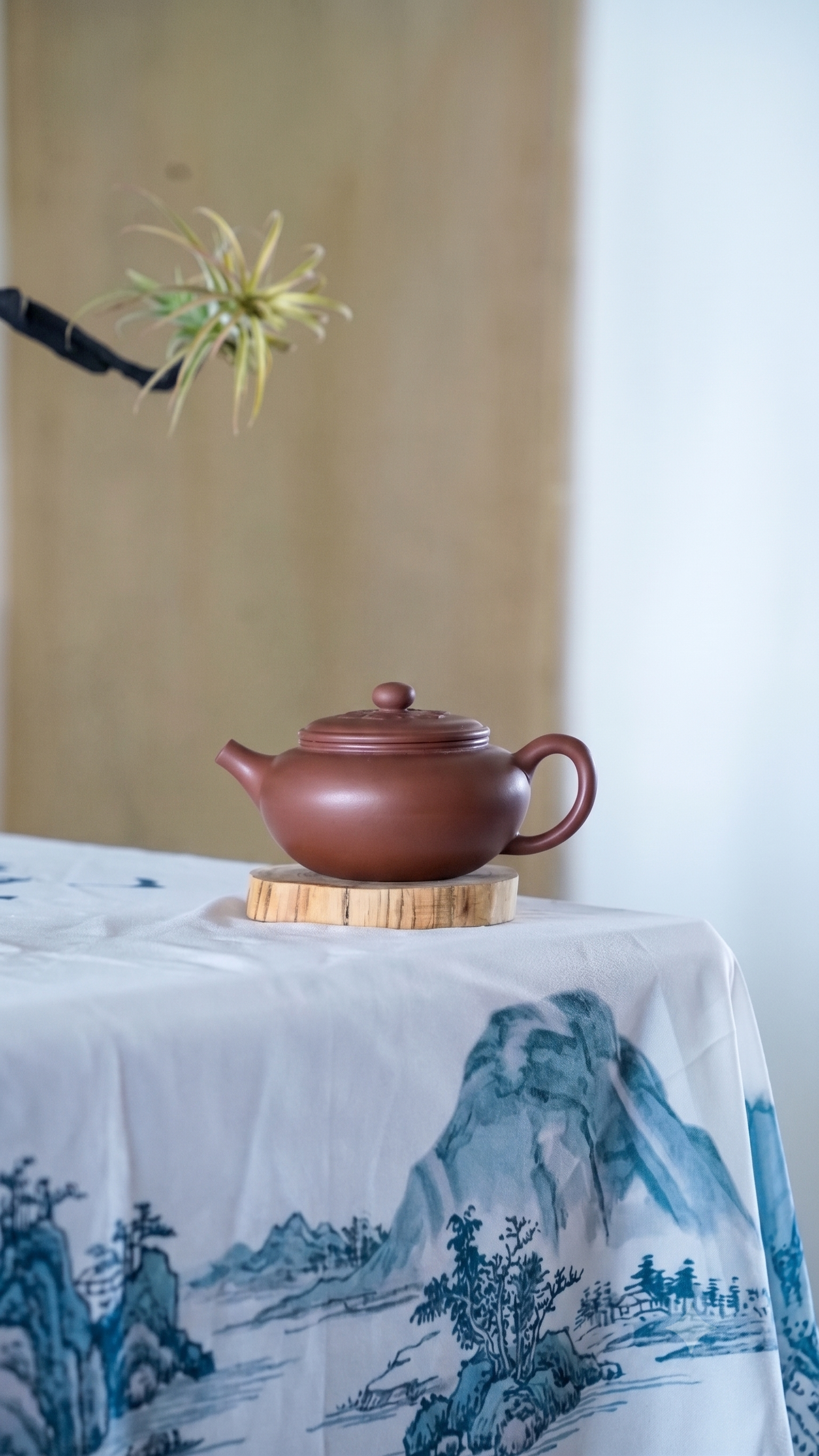 Authentic Handmade Yixing Zisha Teapot "Xiang Yun Ru Yi" - 150ml
