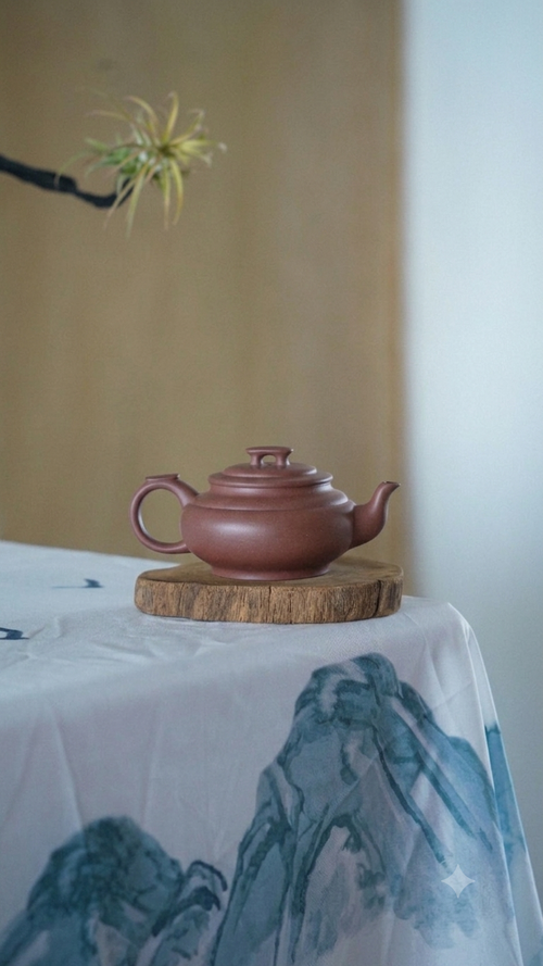 Authentic Yixing Zisha Teapot "Shang Xin Qiao" (New Bridge) - 195ml
