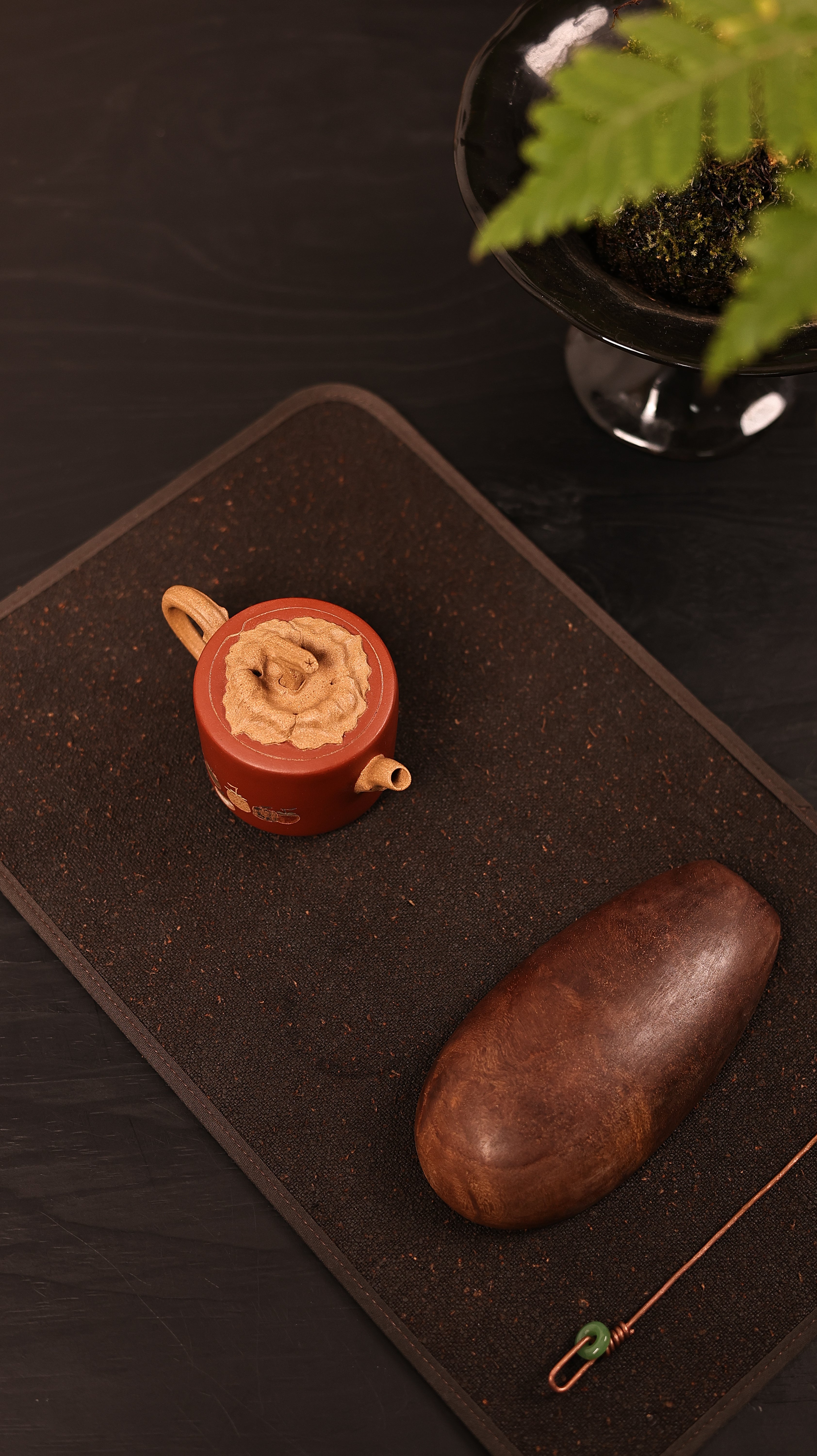 Handmade Yixing Zisha Teapot "Liu Shi Ji Xiang" (Six Auspicious Persimmons) | 六柿吉祥 - 94ml