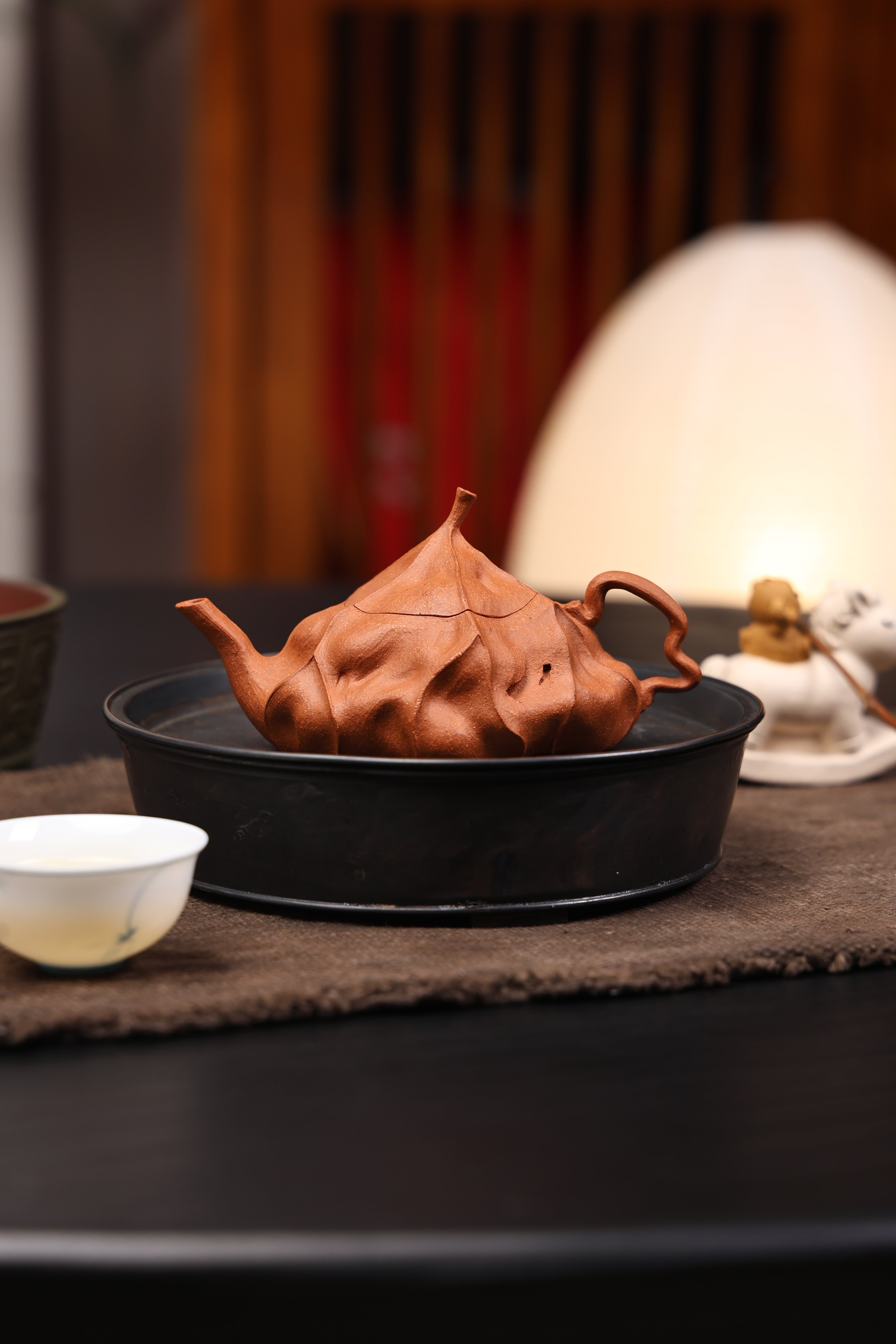 Handmade Yixing Zisha Teapot "Da Ji Ying" | 大寂影壶 - 98ml