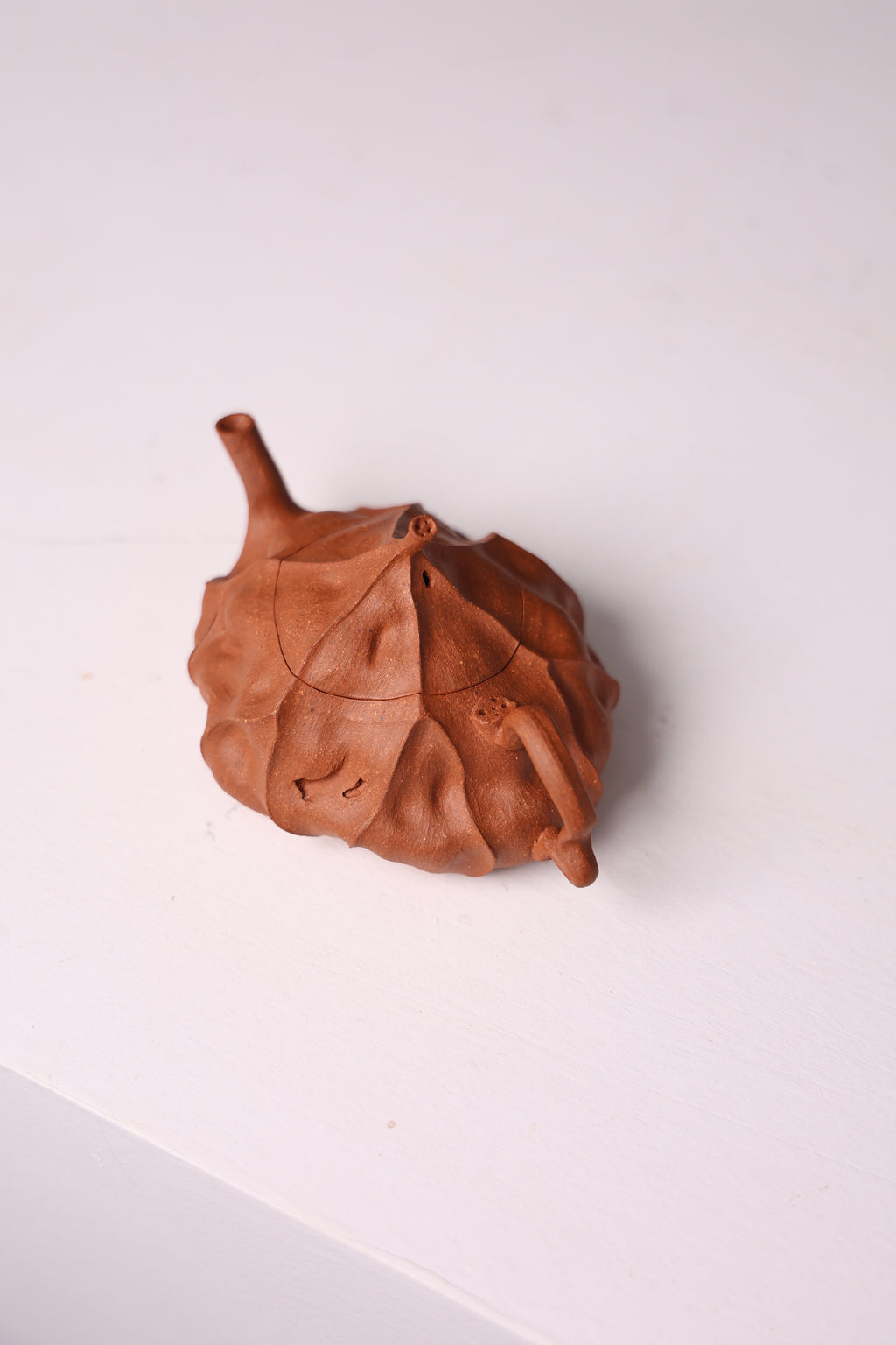 Handmade Yixing Zisha Teapot "Da Ji Ying" | 大寂影壶 - 98ml