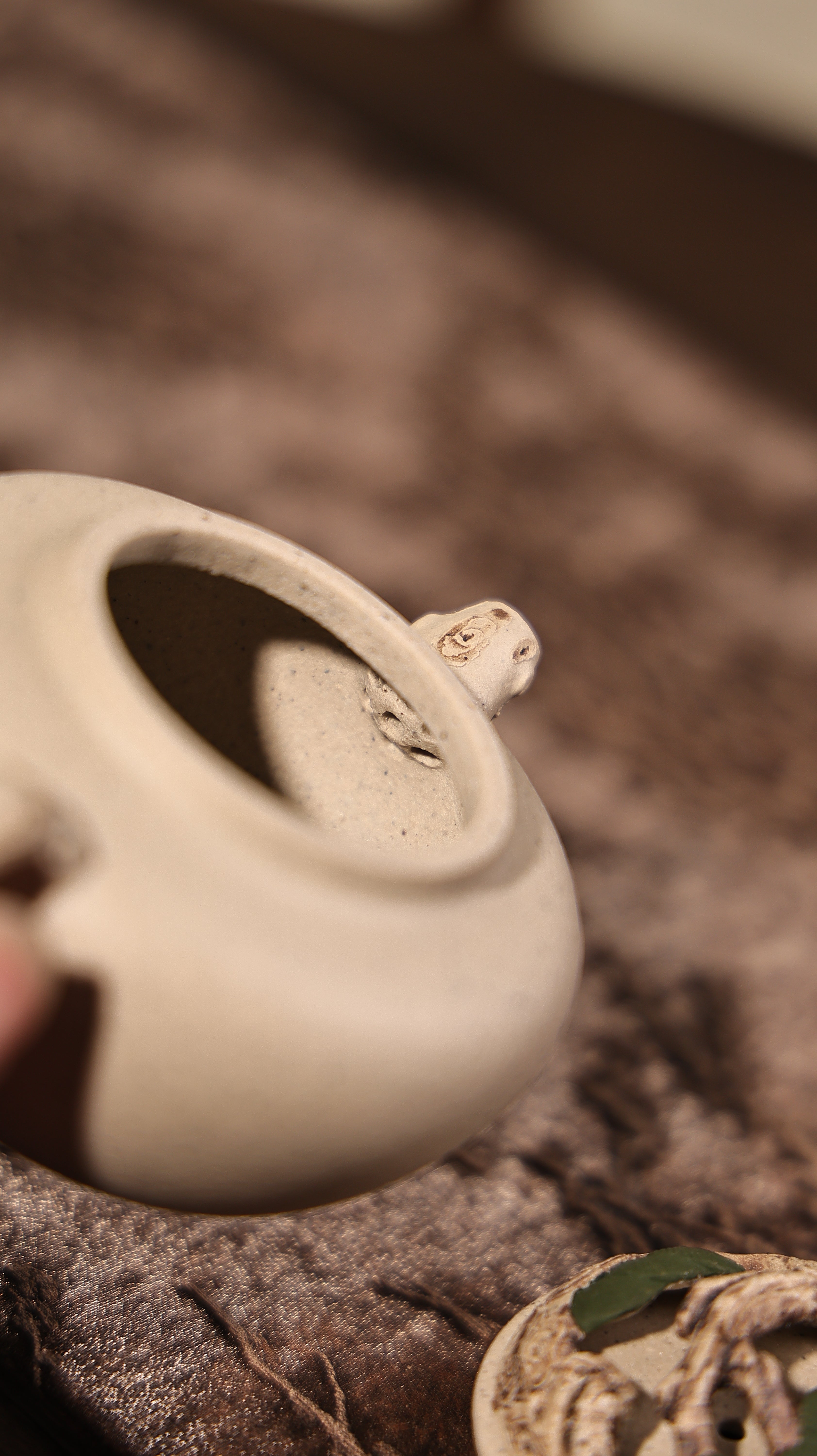 Handmade Yixing Zisha Teapot - "Yun Song" (Cloud Pine) | 云松- 103ml