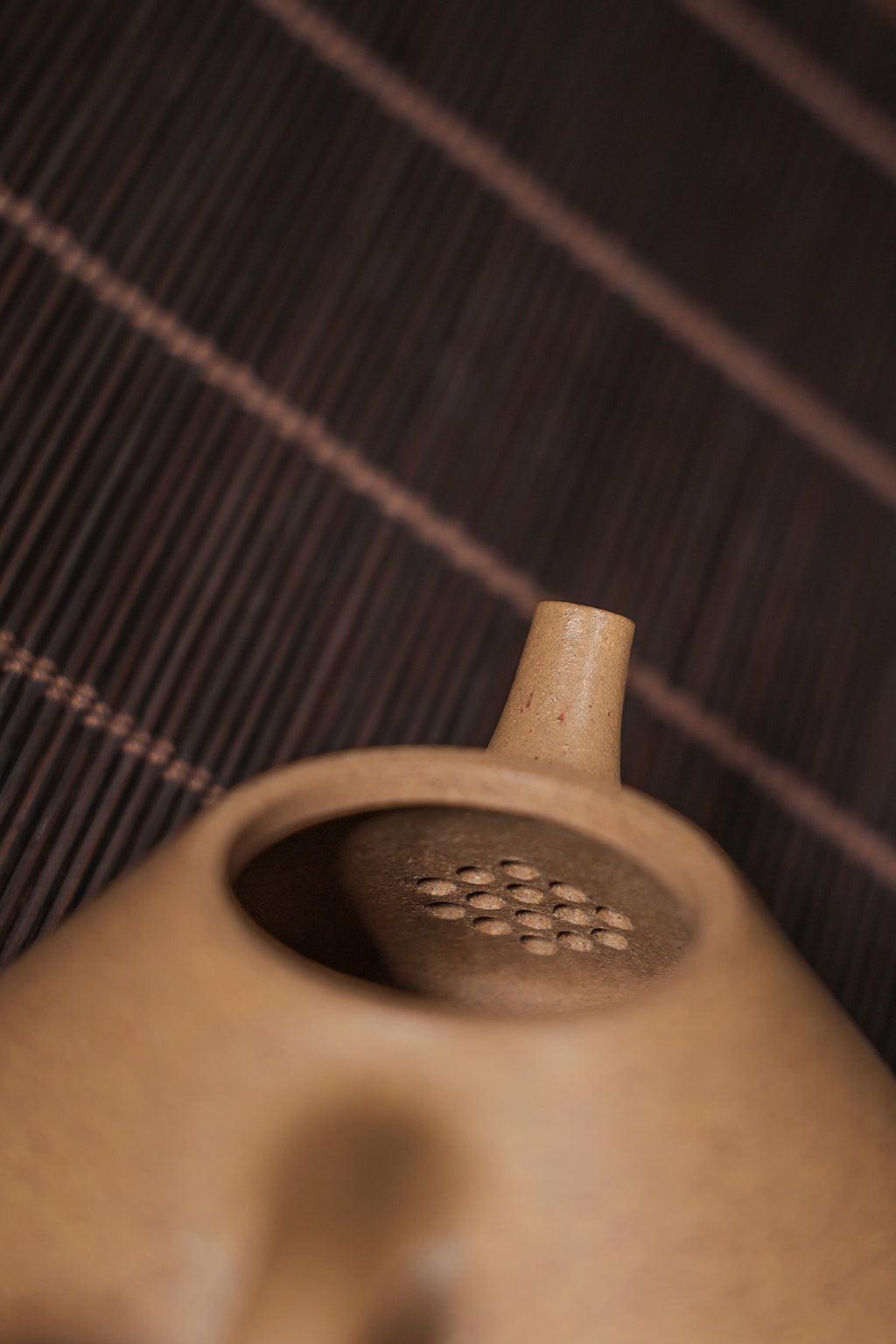 Handmade Yixing Zisha Teapot "Zi Ye" (Ziye Shi Piao / Stone Scoop) | 子冶石瓢 - 200ml