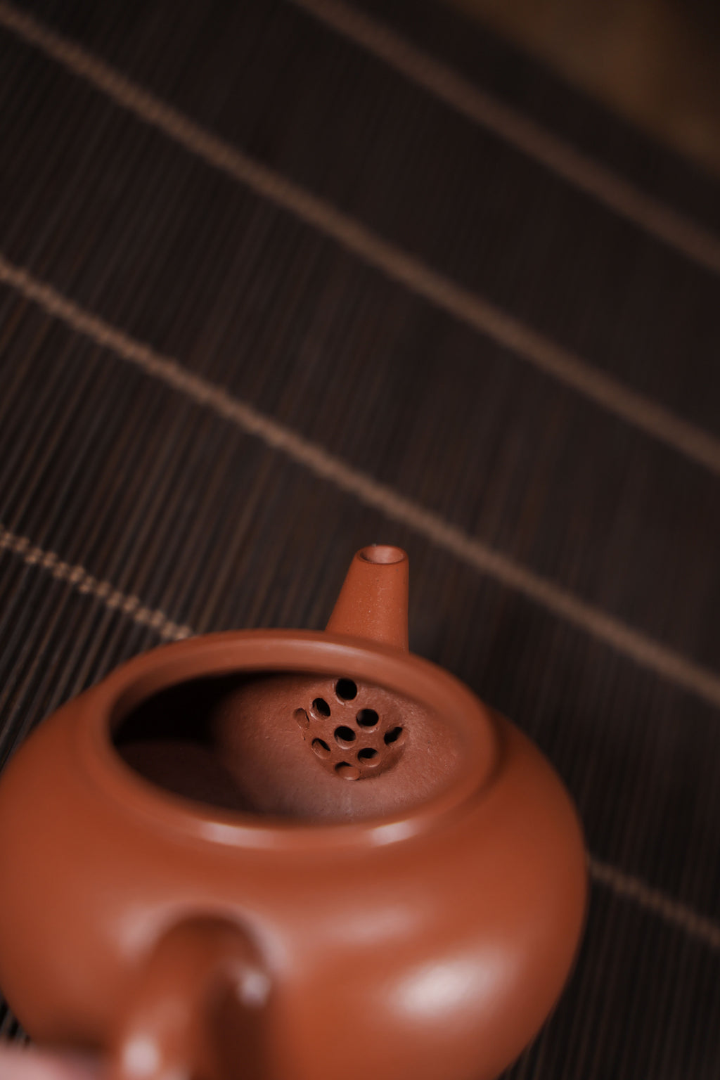 Handmade Yixing Zisha Teapot "Shui Ping" | 水平壶 - 130ml / 160ml