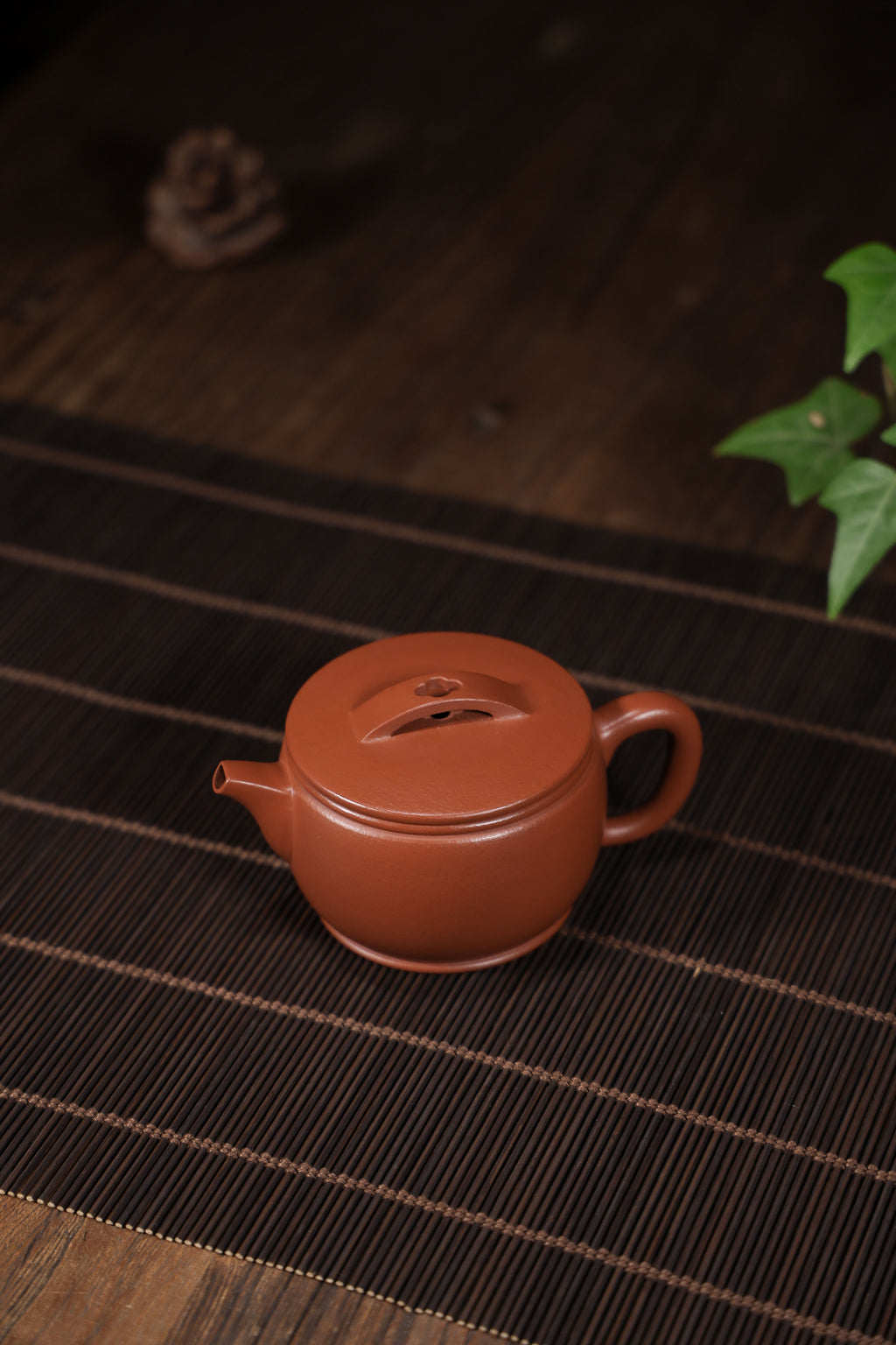 Handmade Yixing Zisha Teapot "Han Wa" | 汉瓦 - 160ml