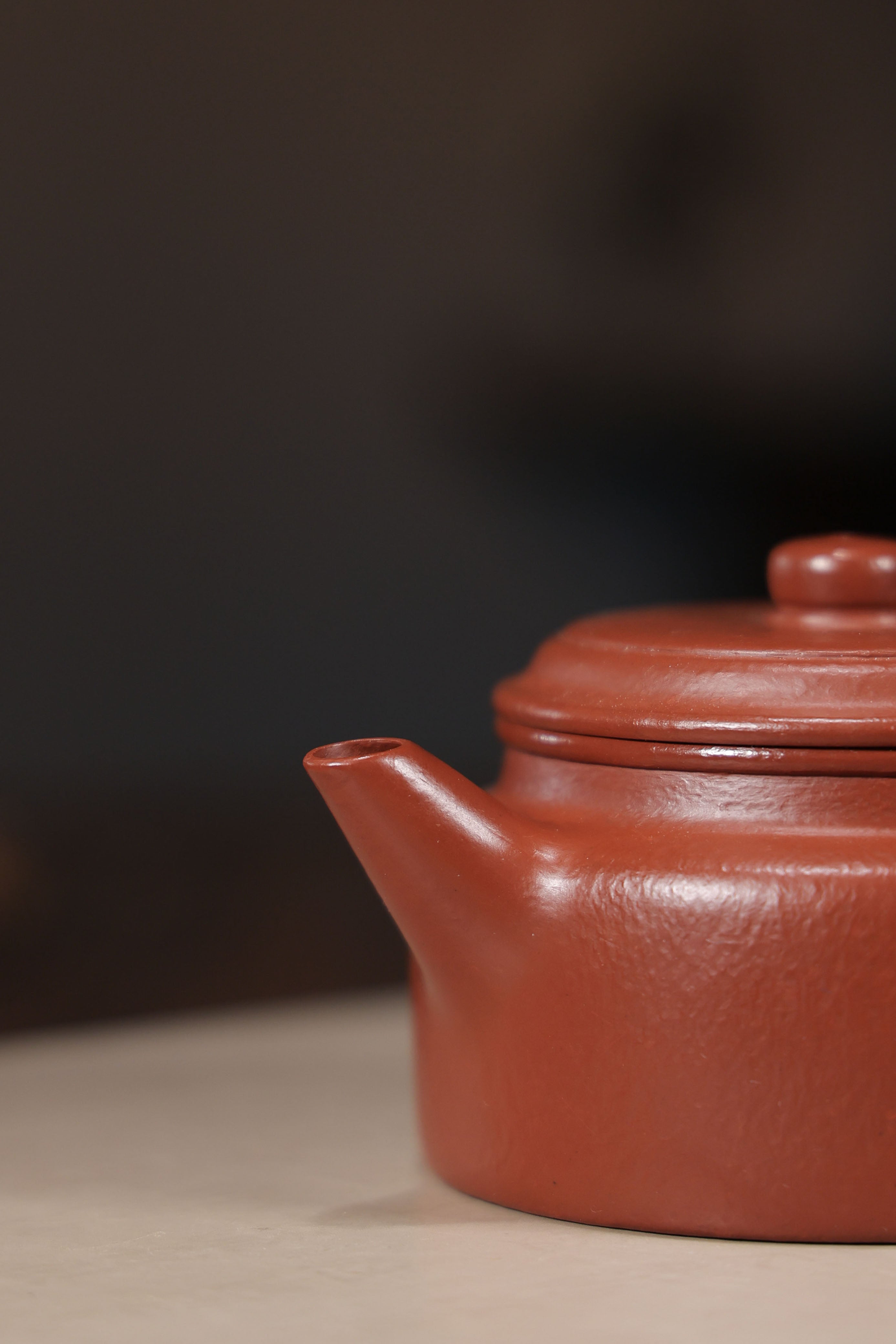 Handmade Yixing Zisha Teapot "Jian Liu De Zhong" | 剑流德钟 - 180ml