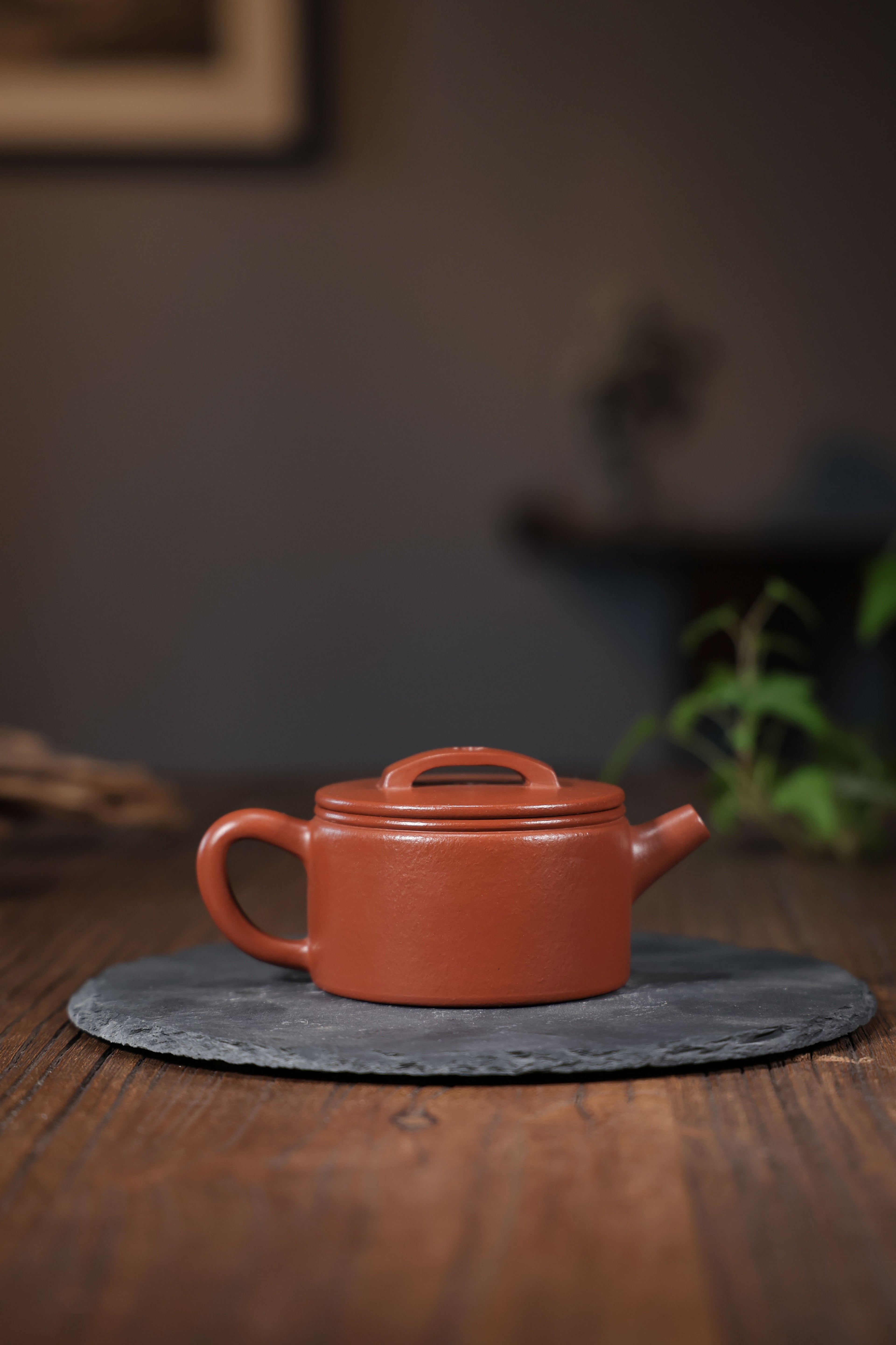 Handmade Yixing Zisha Teapot "Pao Zui Han Wa" (Cannon Spout Han Tile) | 炮嘴汉瓦 - 150ml