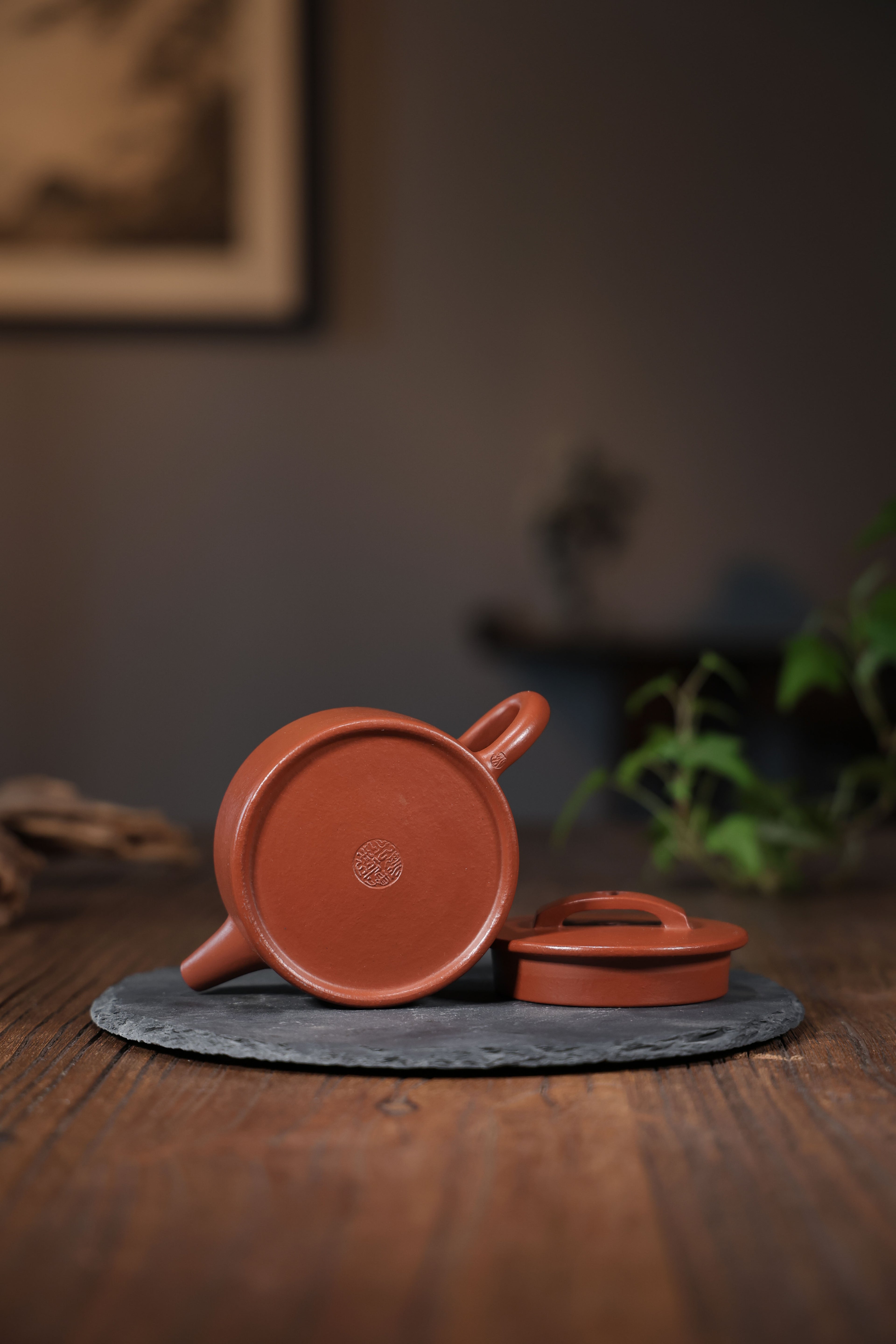 Handmade Yixing Zisha Teapot "Pao Zui Han Wa" (Cannon Spout Han Tile) | 炮嘴汉瓦 - 150ml