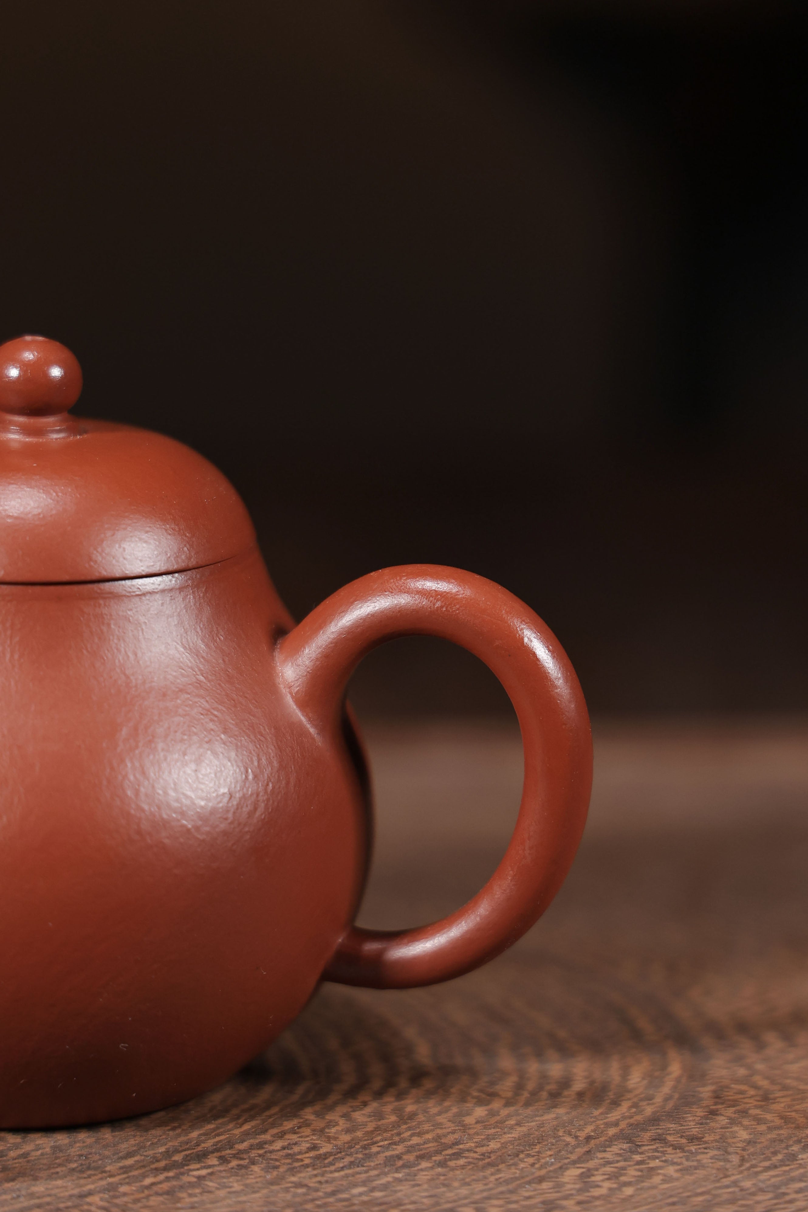 Handmade Yixing Zisha Teapot "Gao Li Xing" (Tall Pear Shape) | 高梨形 - 180ml