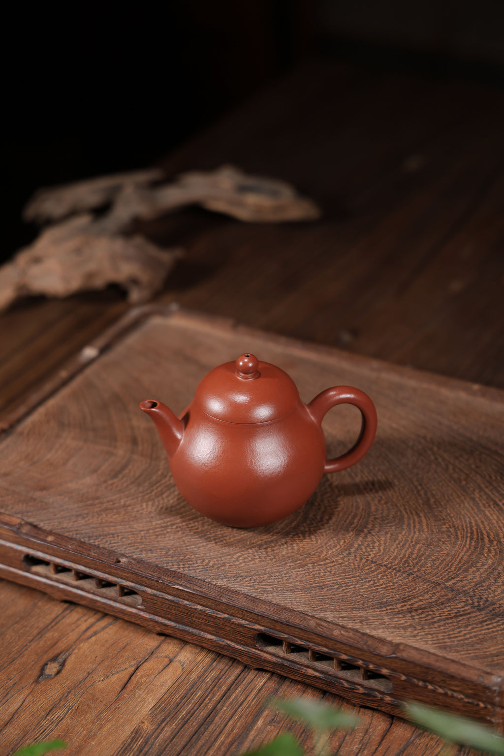 Handmade Yixing Zisha Teapot "Gao Li Xing" (Tall Pear Shape) | 高梨形 - 180ml