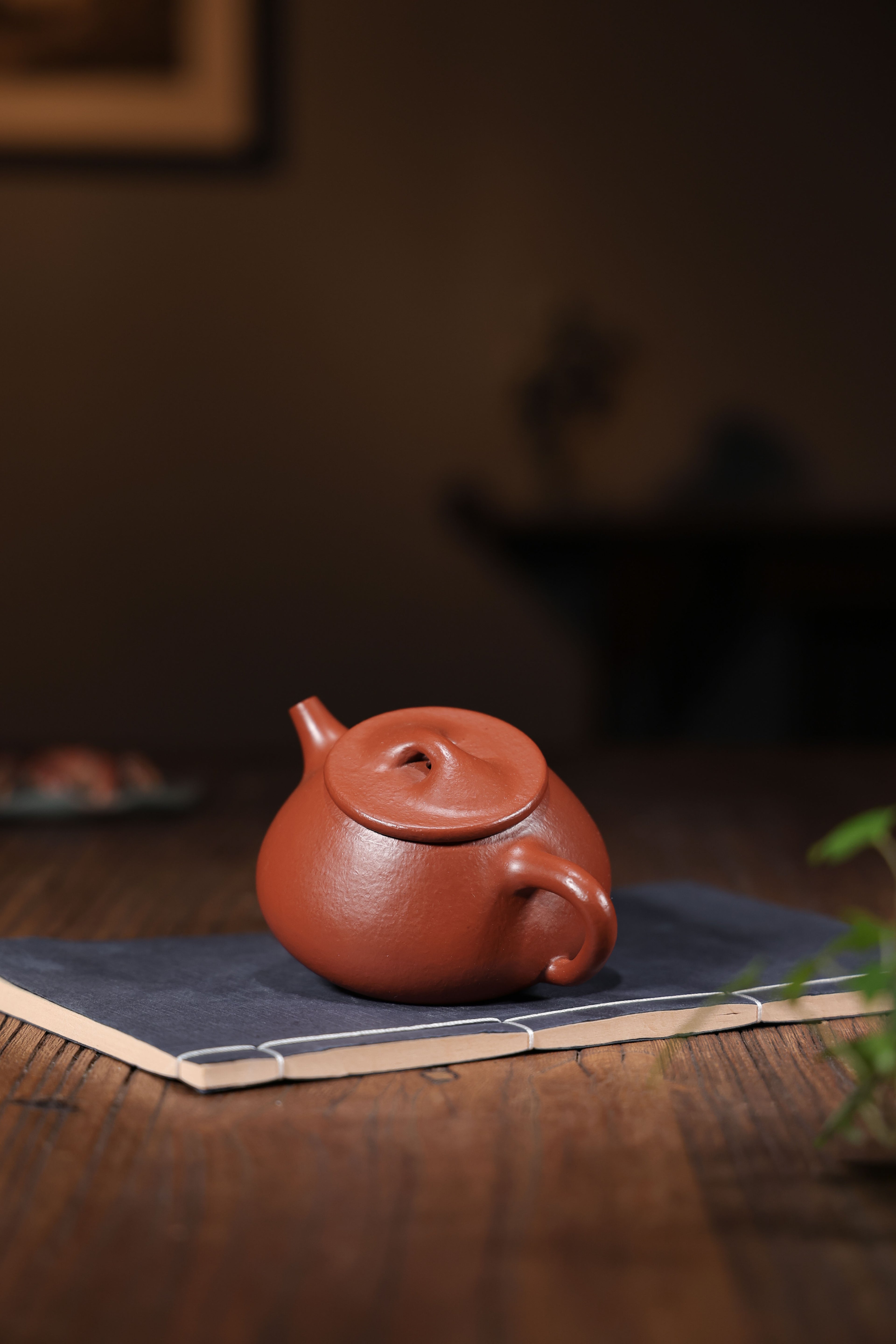 Handmade Yixing Zisha Teapot "Man Piao" | 满瓢 - 200ml
