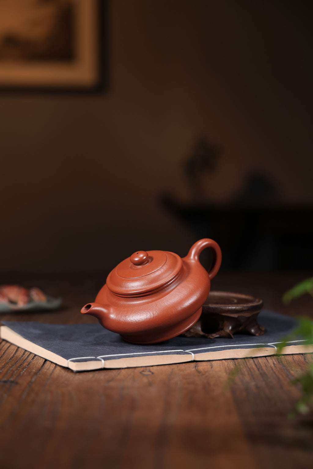 Handmade Yixing Zisha Teapot "Xu Bian" | 虚扁 - 180ml