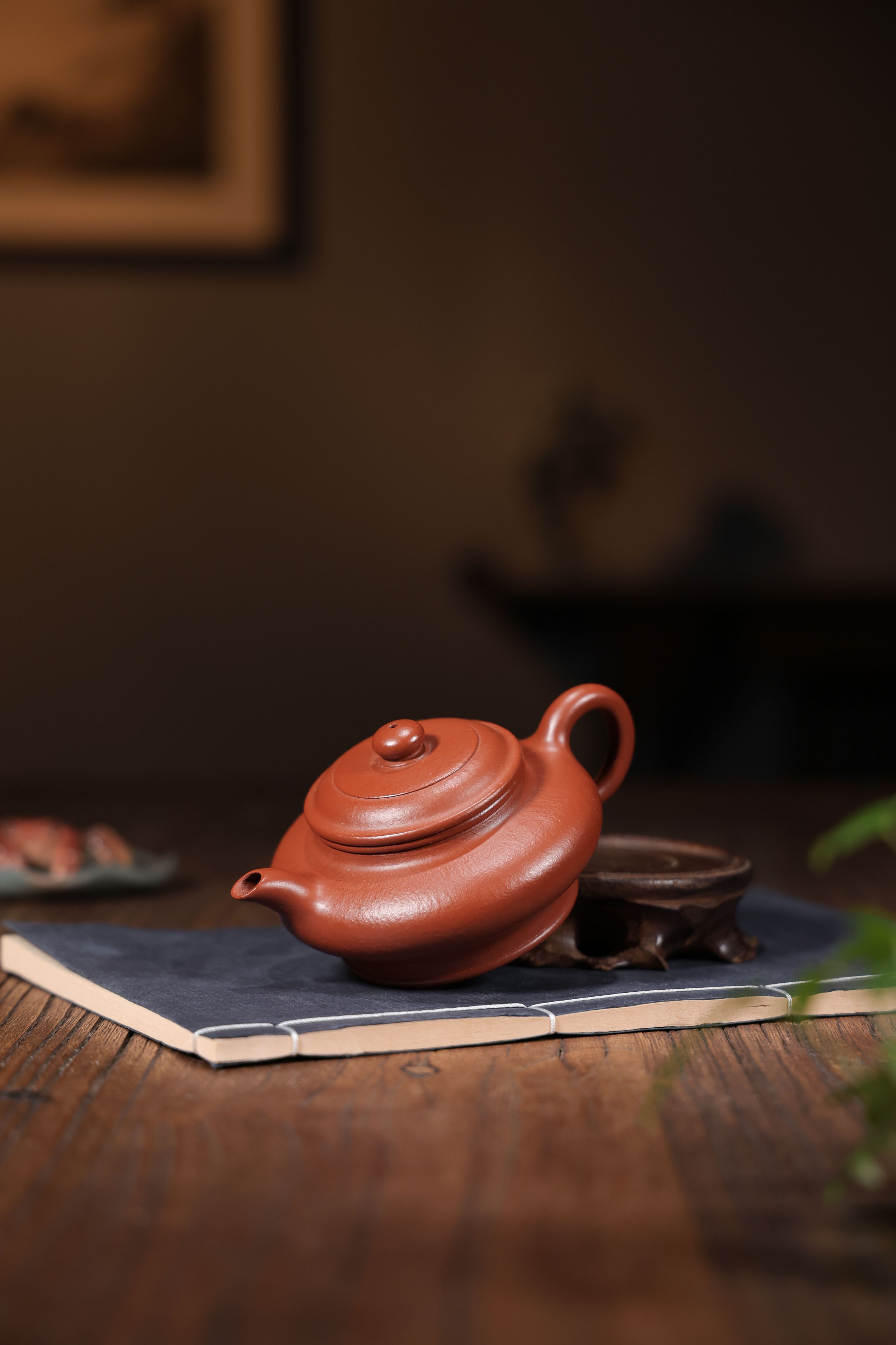 Handmade Yixing Zisha Teapot "Xu Bian" | 虚扁 - 180ml