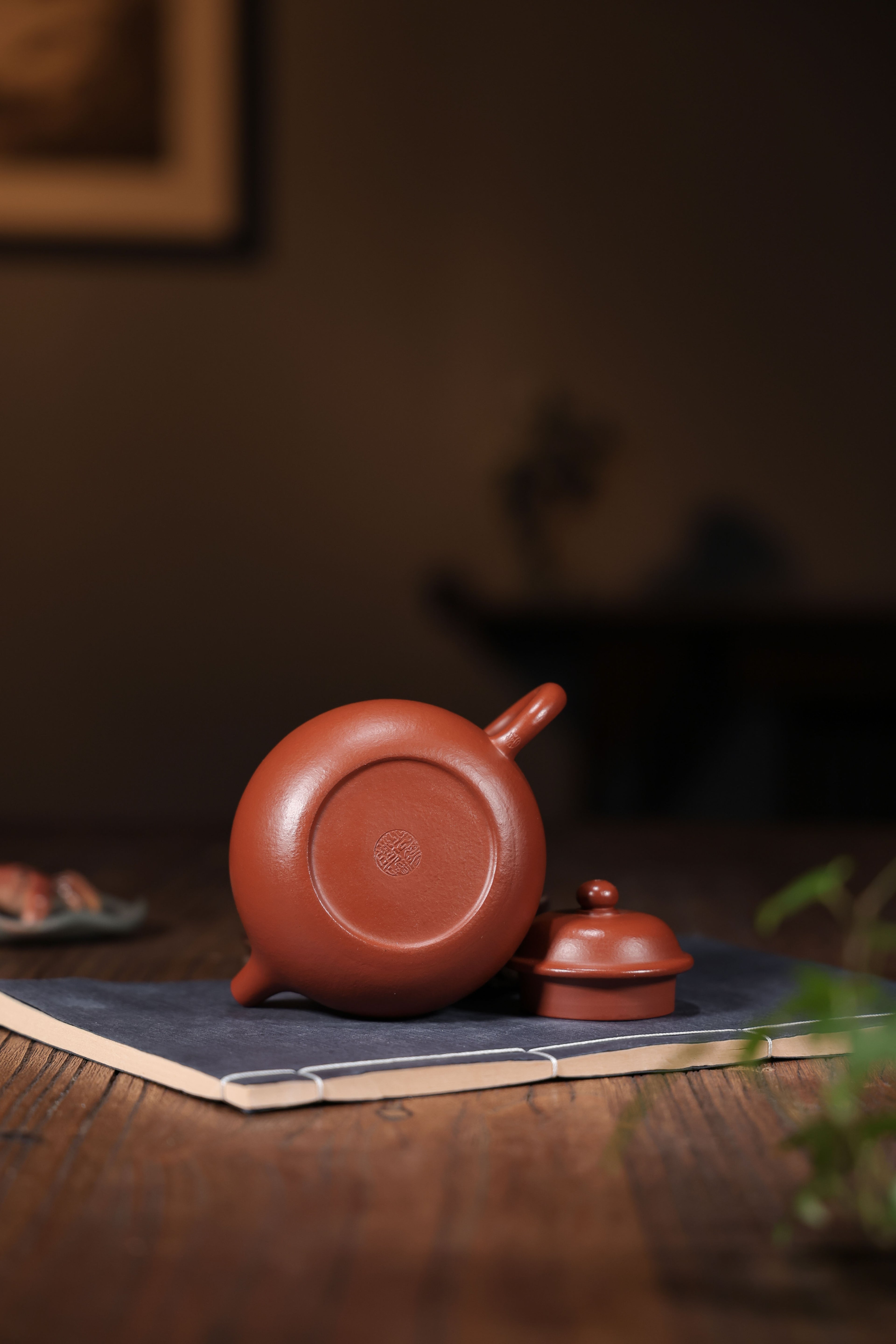 Handmade Yixing Zisha Teapot "Rong Tian" | 容天壶 - 160ml / 200ml