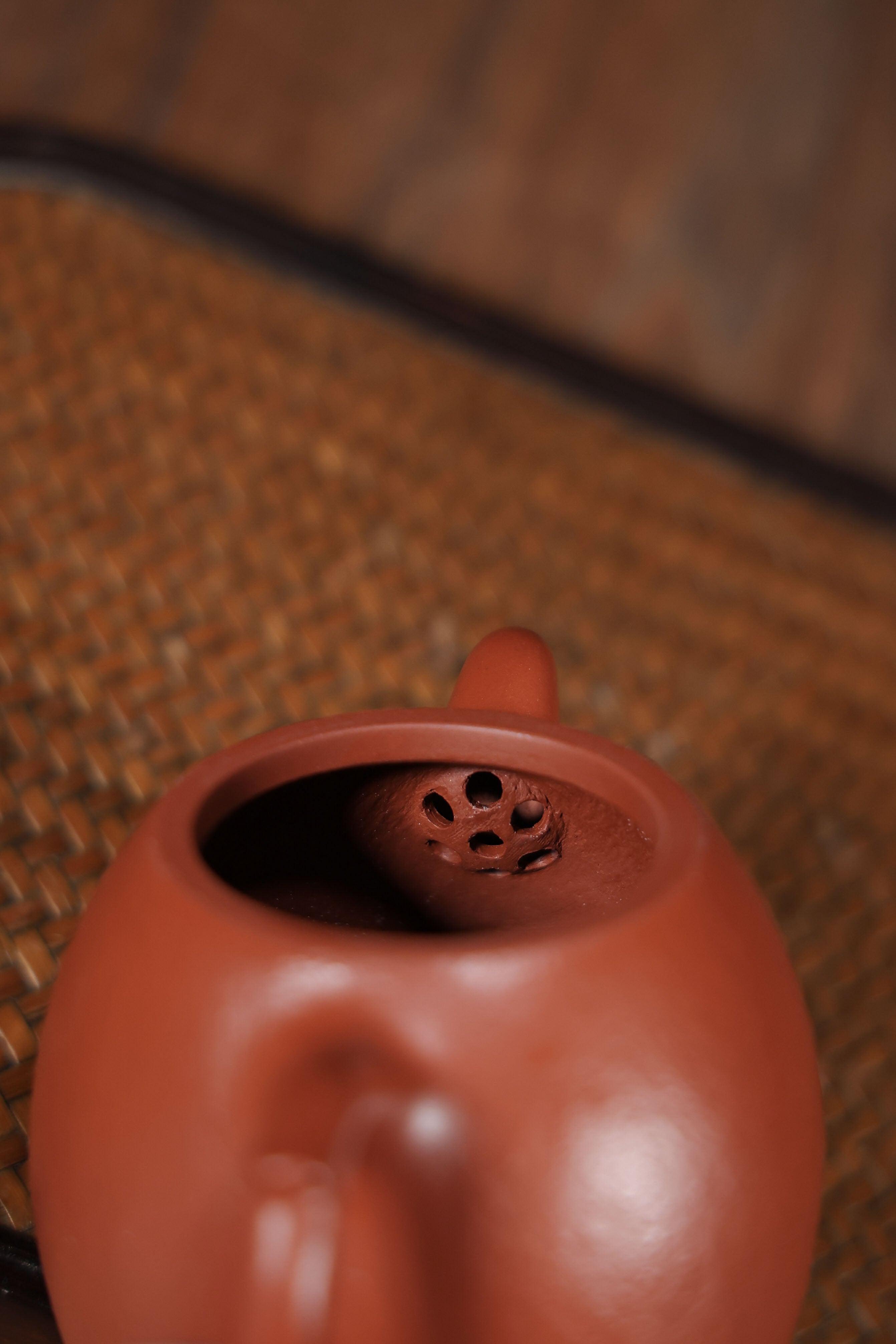 Handmade Yixing Zisha Teapot "Qin Quan" (Qin Weight) | 秦权 - 130ml