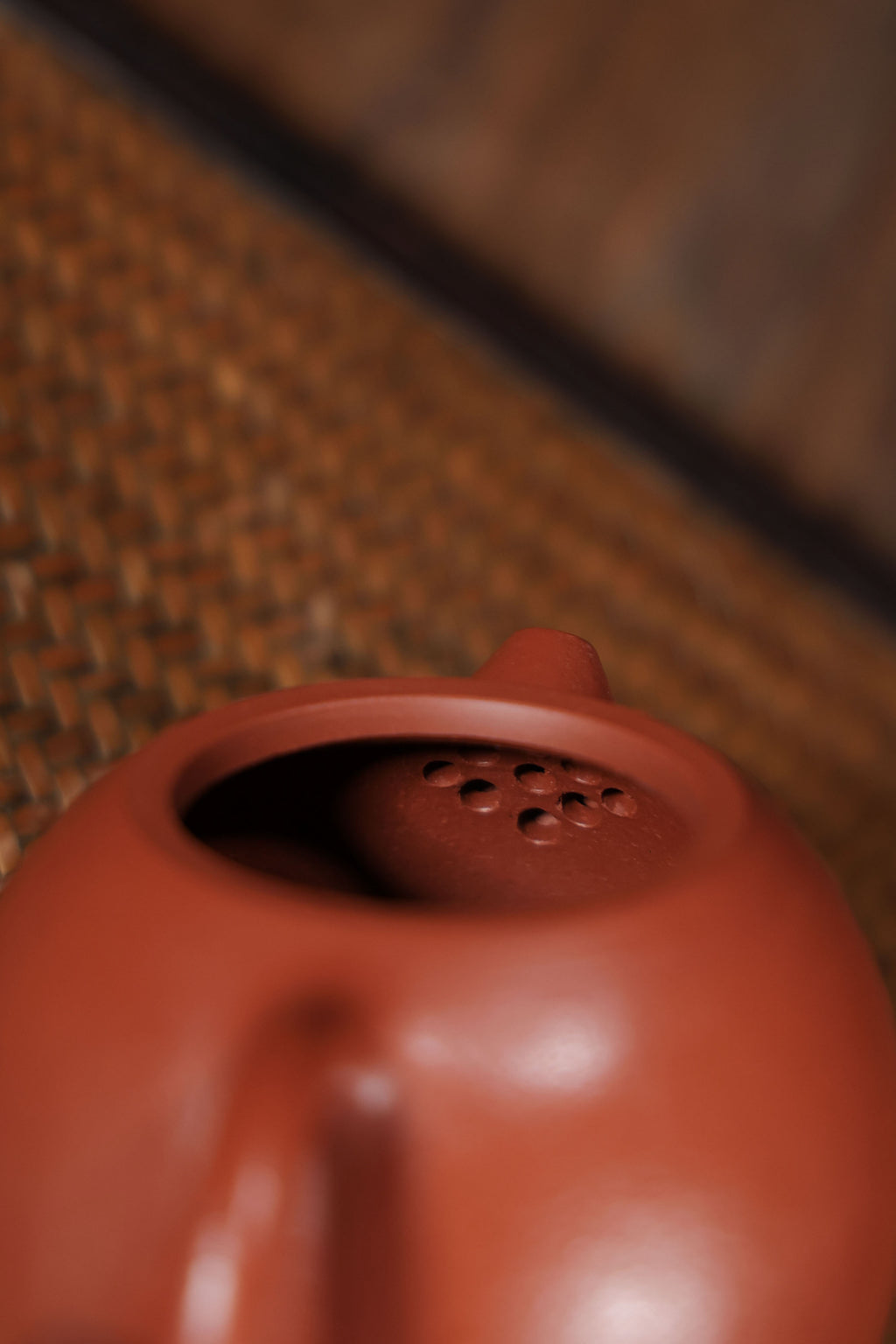 Handmade Yixing Zisha Teapot "Long Dan" (Dragon Egg) | 龙旦 - 180ml